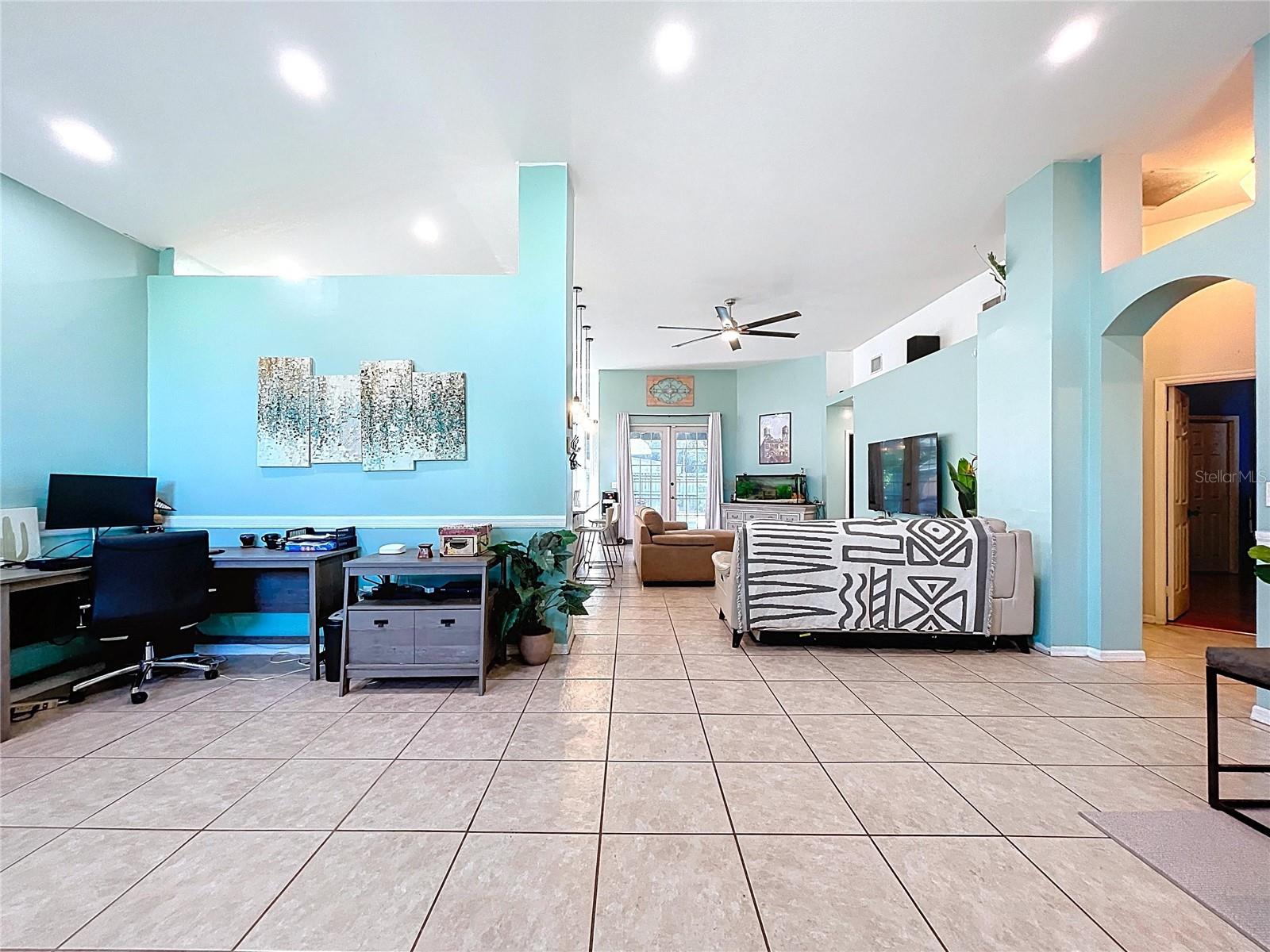 Image 12 of 57 For 2003 Leichester Street