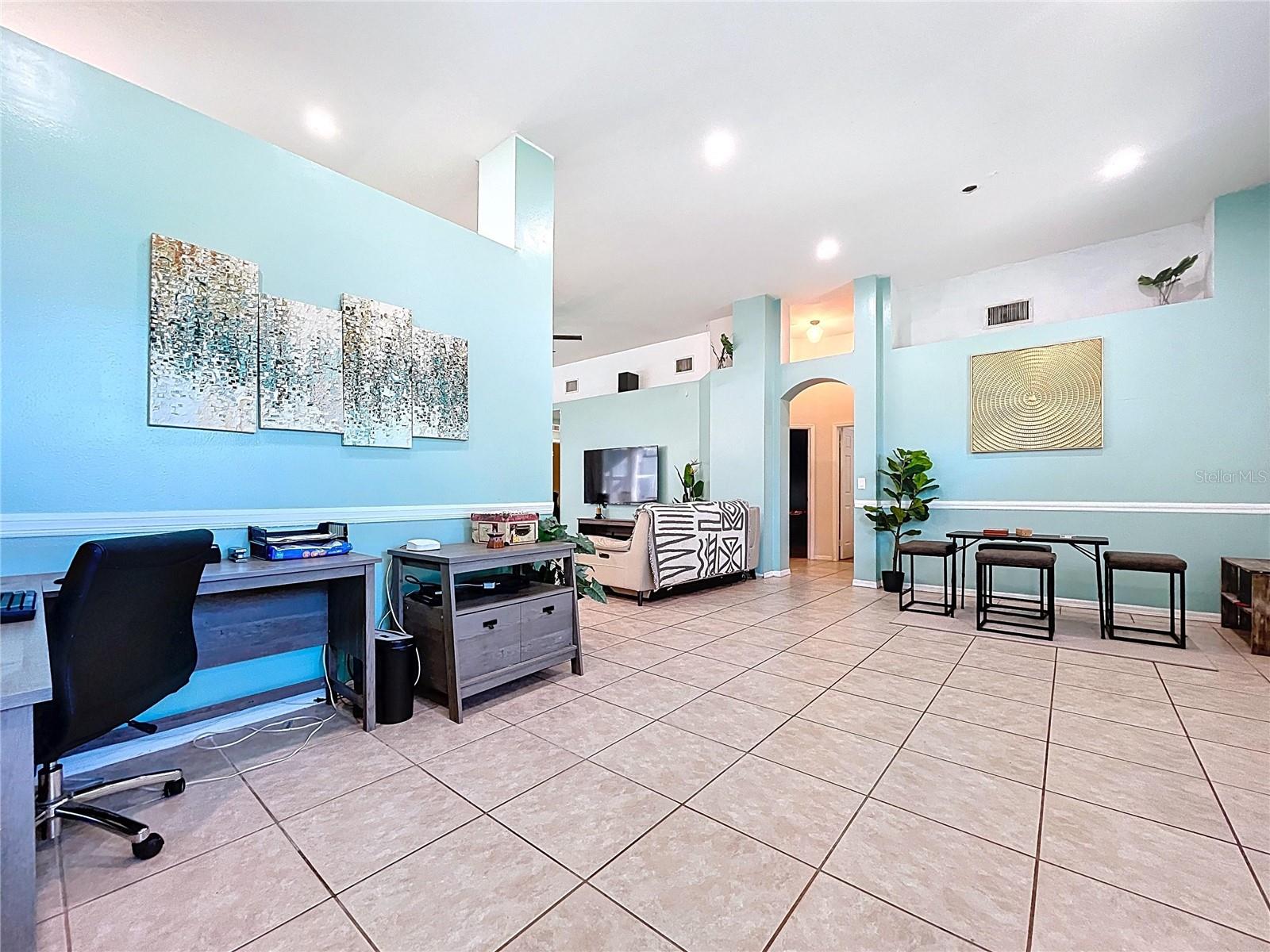 Image 14 of 57 For 2003 Leichester Street