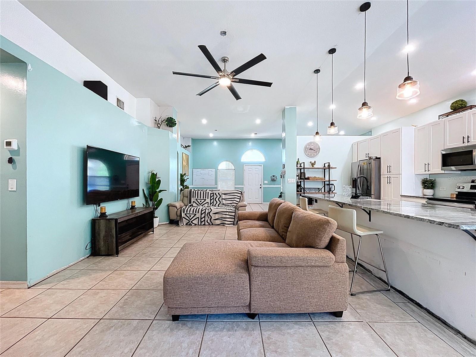 Image 16 of 57 For 2003 Leichester Street