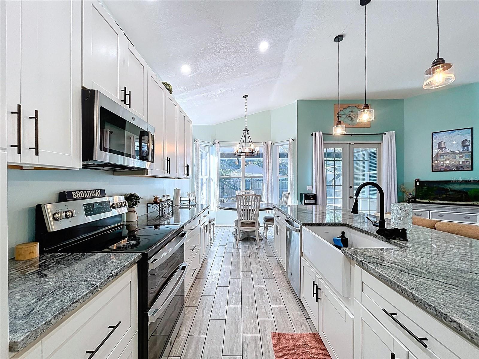 Image 3 of 57 For 2003 Leichester Street