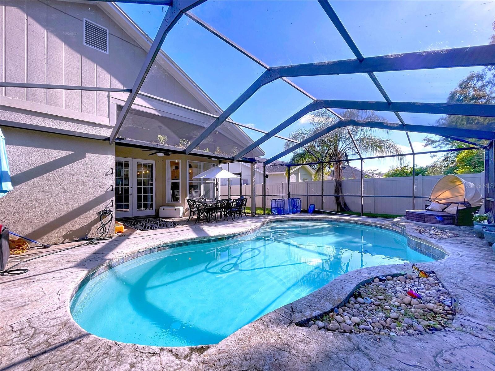 Image 46 of 57 For 2003 Leichester Street