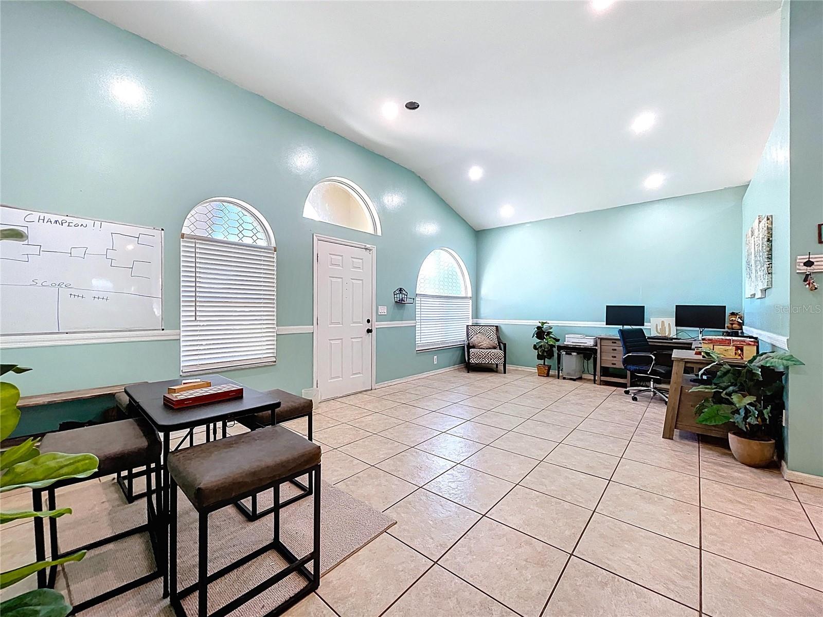 Image 8 of 57 For 2003 Leichester Street