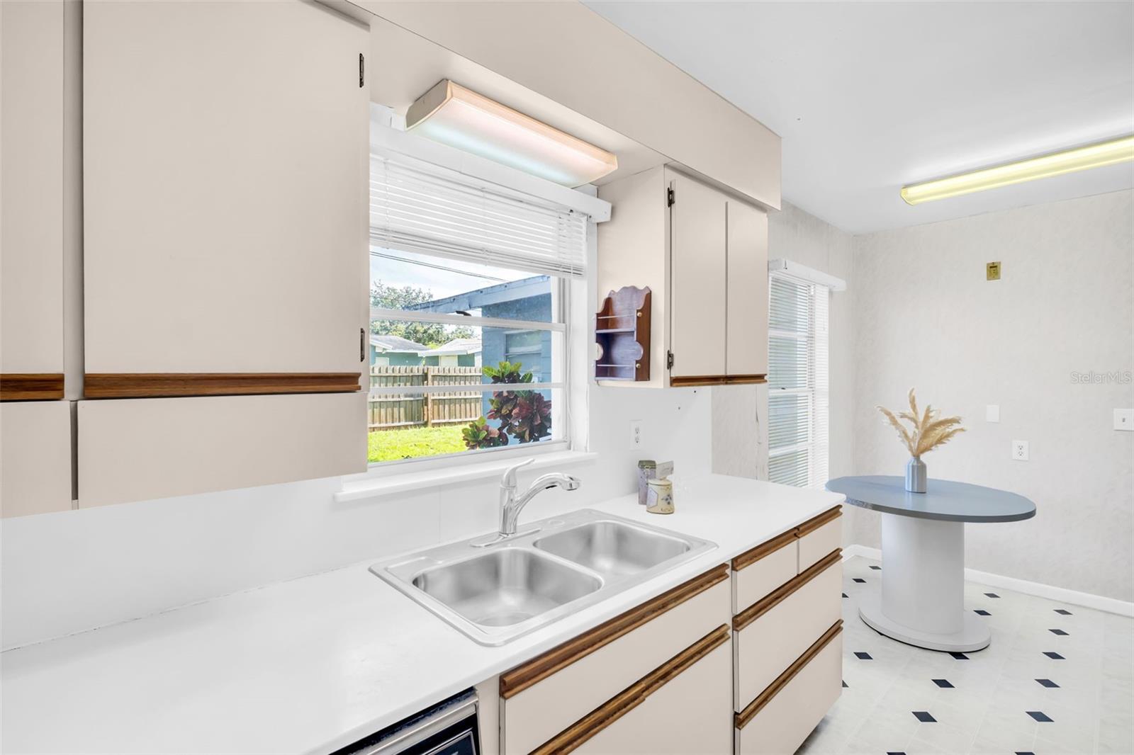 Image 10 of 31 For 1535 78th Terrace N