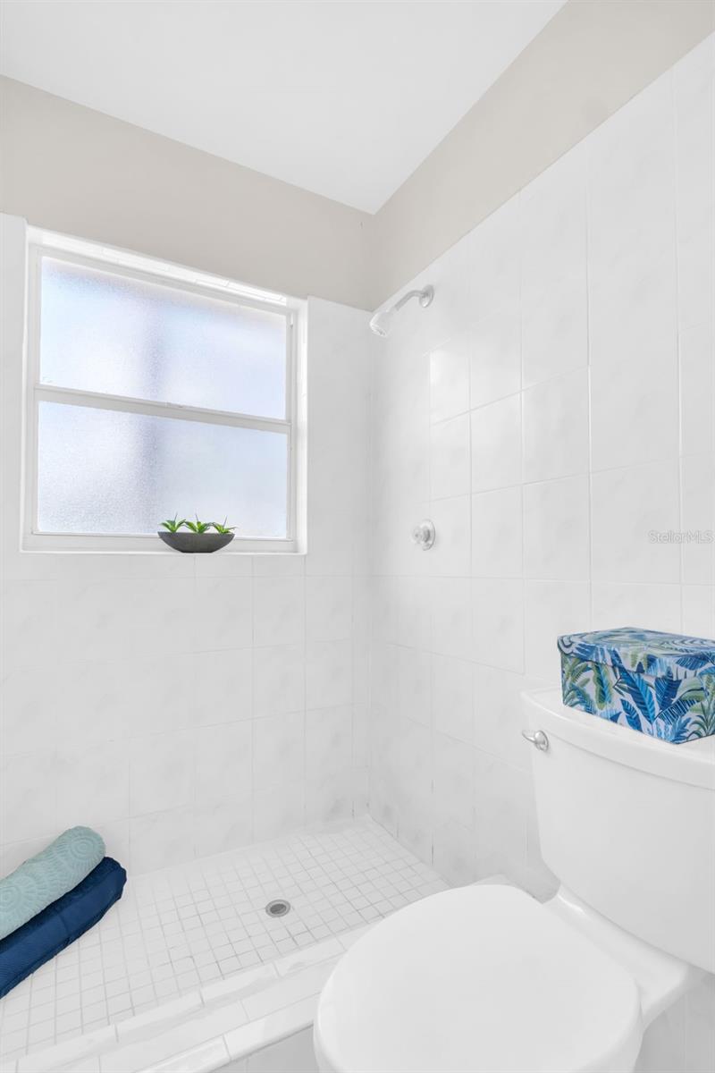 Image 18 of 31 For 1535 78th Terrace N