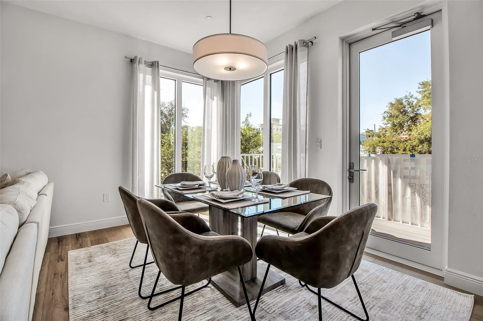 Image 18 of 60 For 600 3rd Avenue S 205
