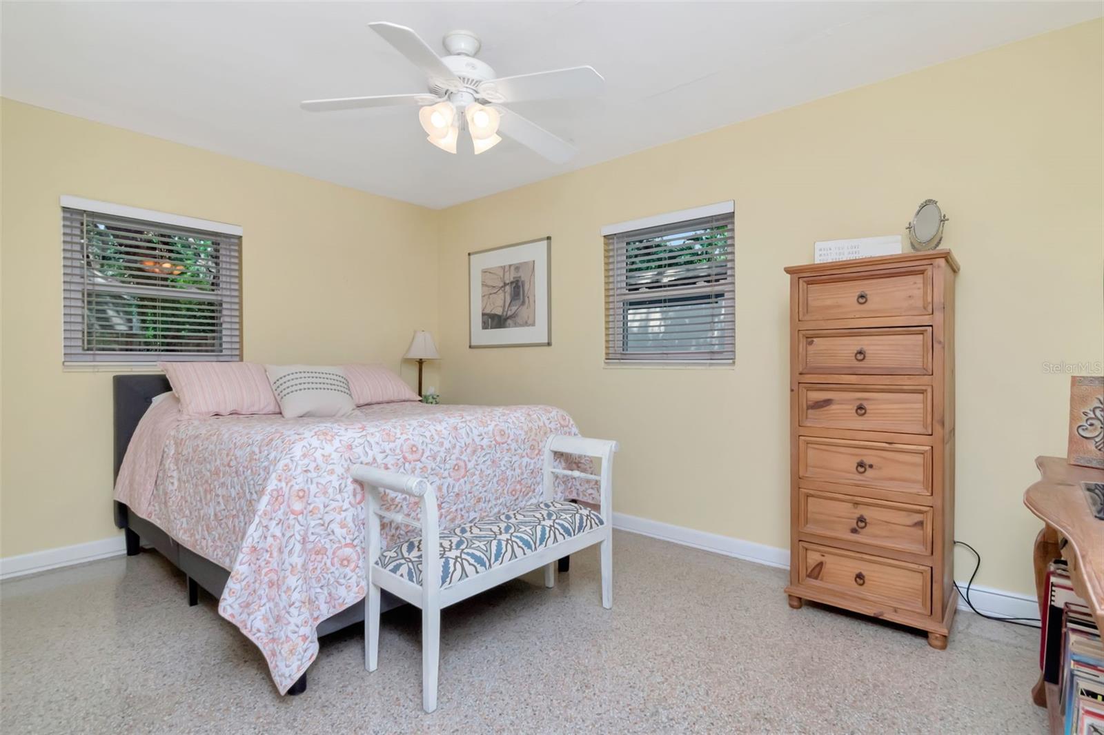 Image 12 of 30 For 3323 Villa Rosa Street