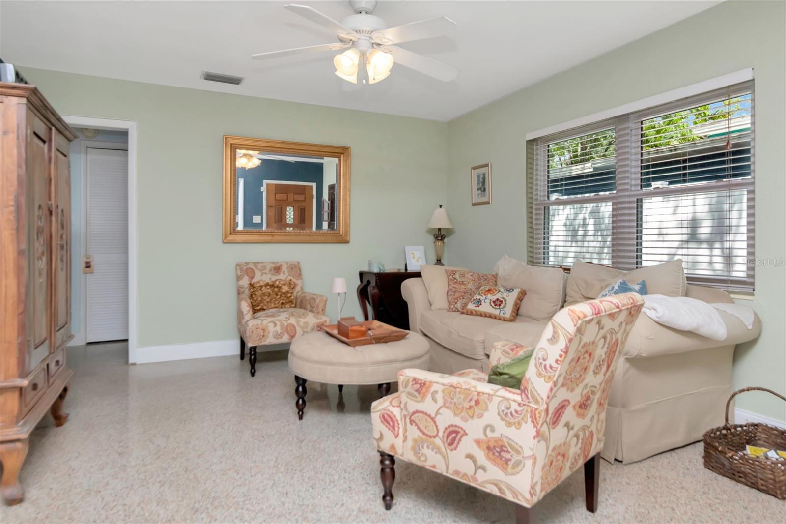 Image 15 of 30 For 3323 Villa Rosa Street
