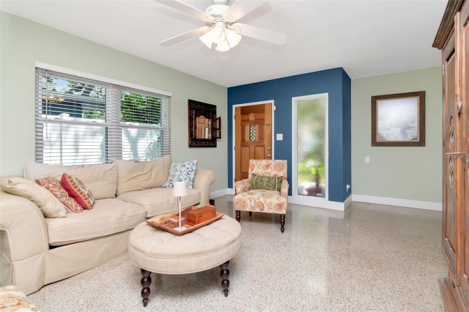 Image 18 of 30 For 3323 Villa Rosa Street