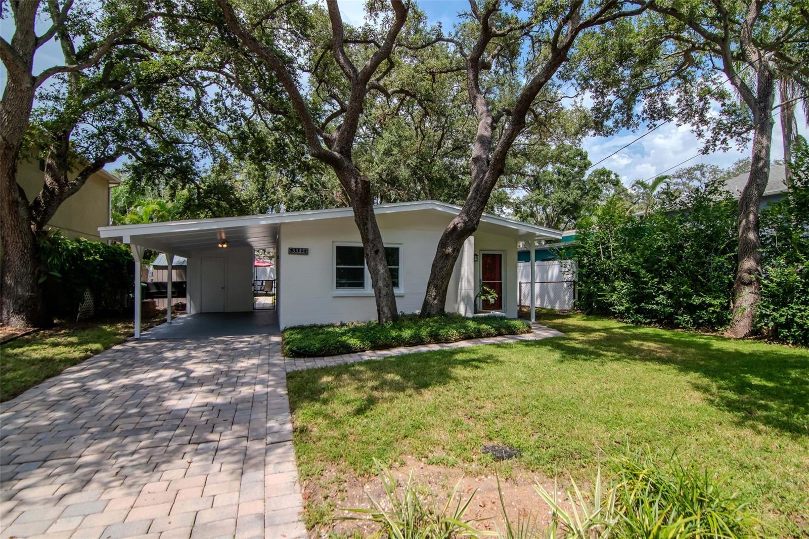 Image 4 of 30 For 3323 Villa Rosa Street