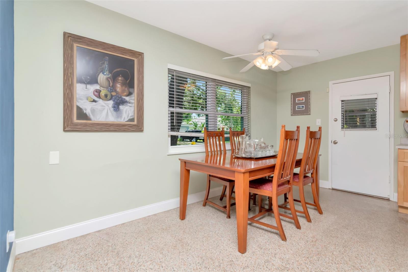 Image 9 of 30 For 3323 Villa Rosa Street