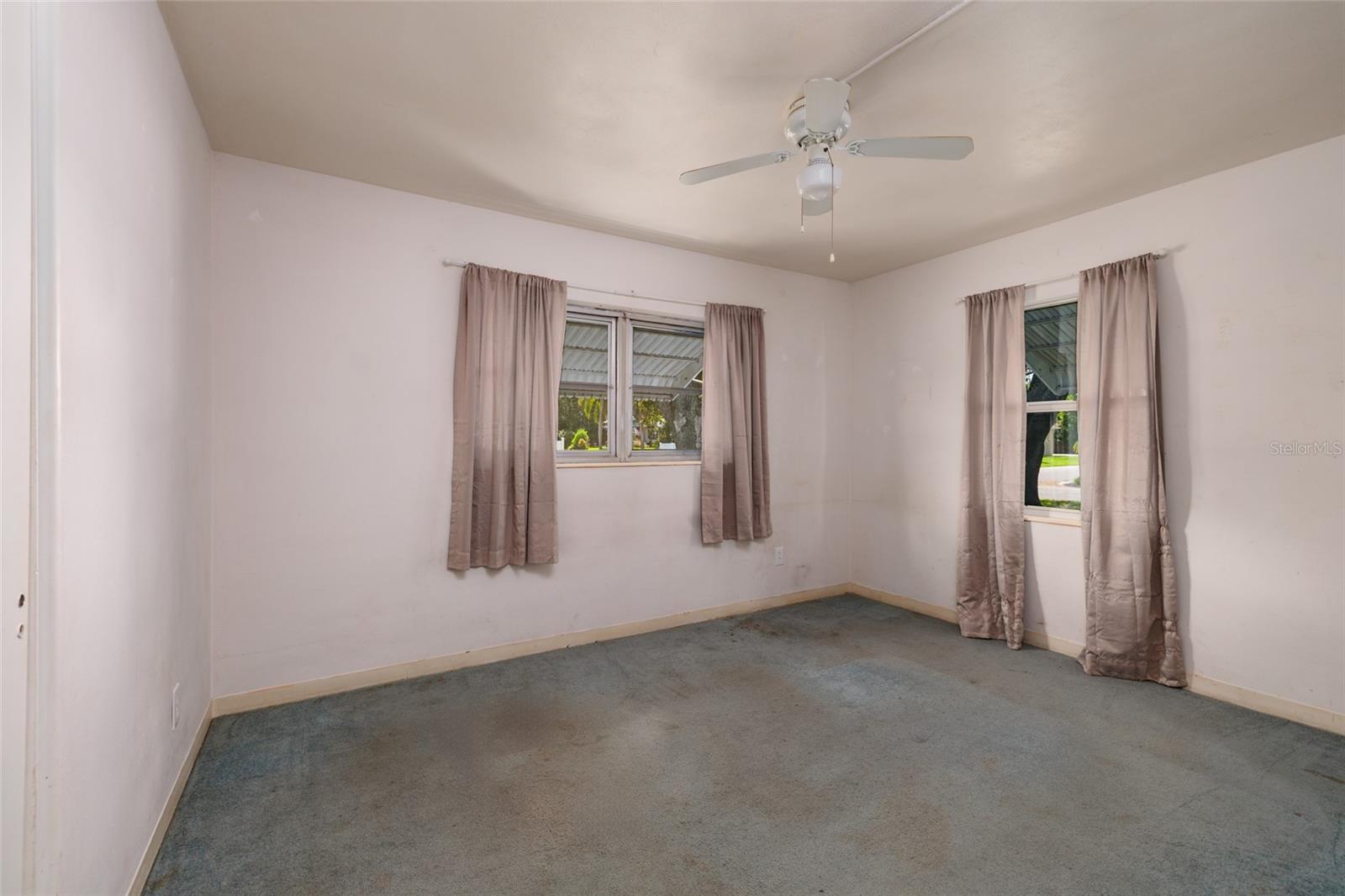 Image 17 of 34 For 600 55th Street N