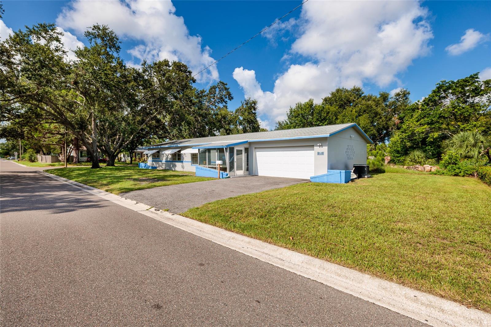 Image 21 of 34 For 600 55th Street N