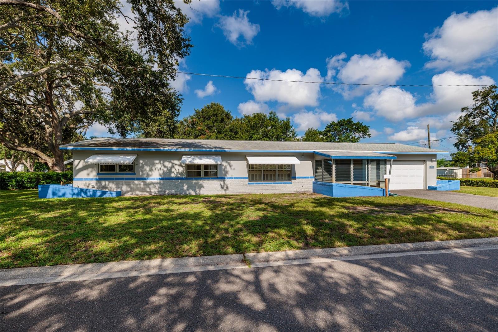 Image 23 of 34 For 600 55th Street N