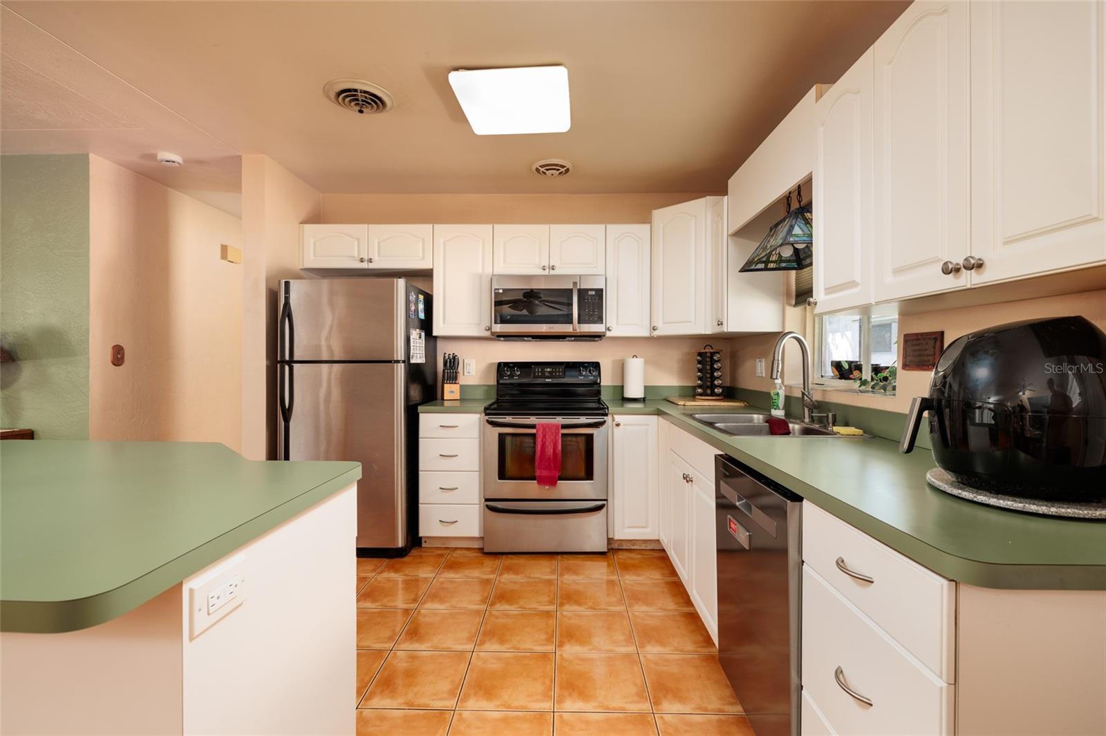 Image 7 of 34 For 600 55th Street N
