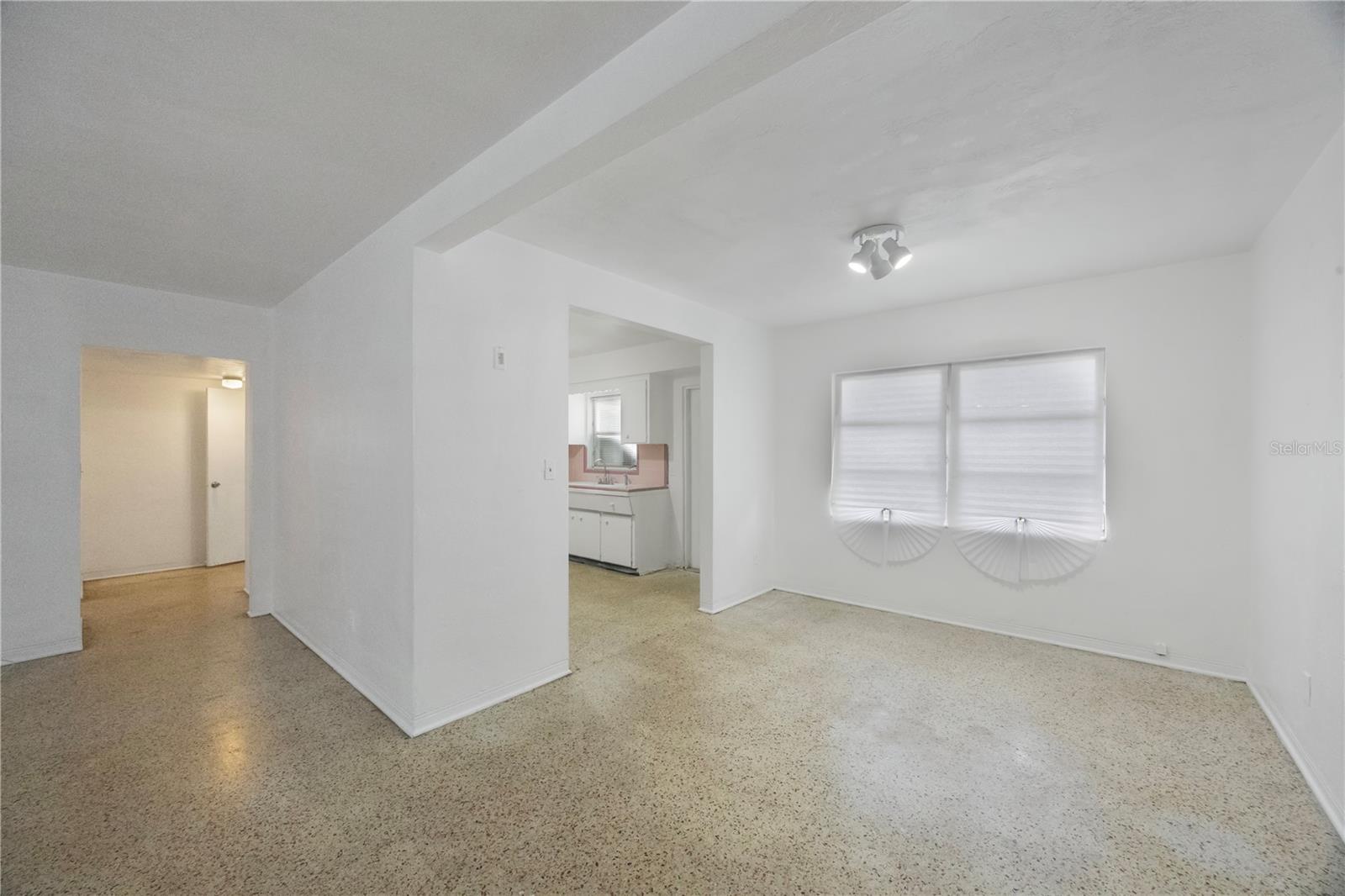 Image 11 of 39 For 3028 40th Avenue S