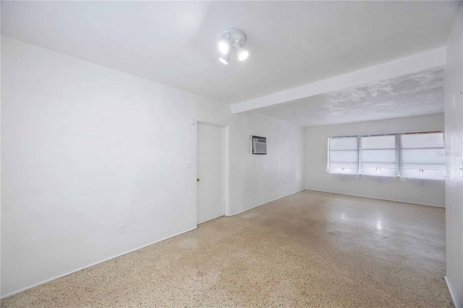 Image 13 of 39 For 3028 40th Avenue S