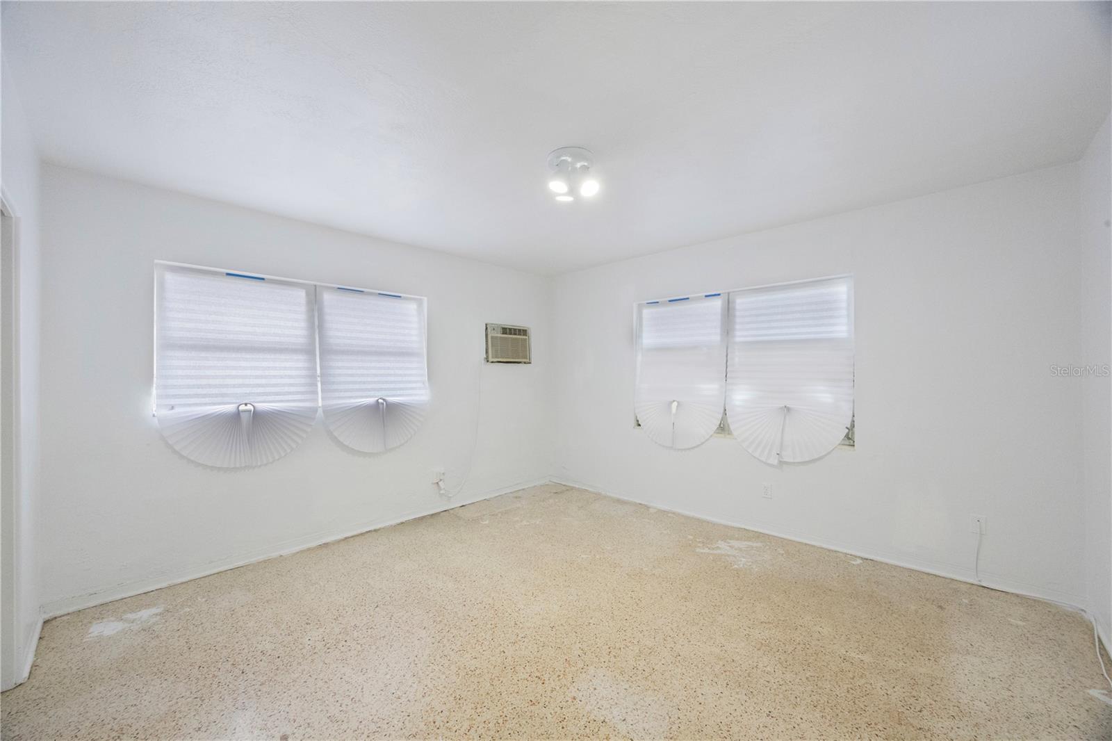 Image 18 of 39 For 3028 40th Avenue S