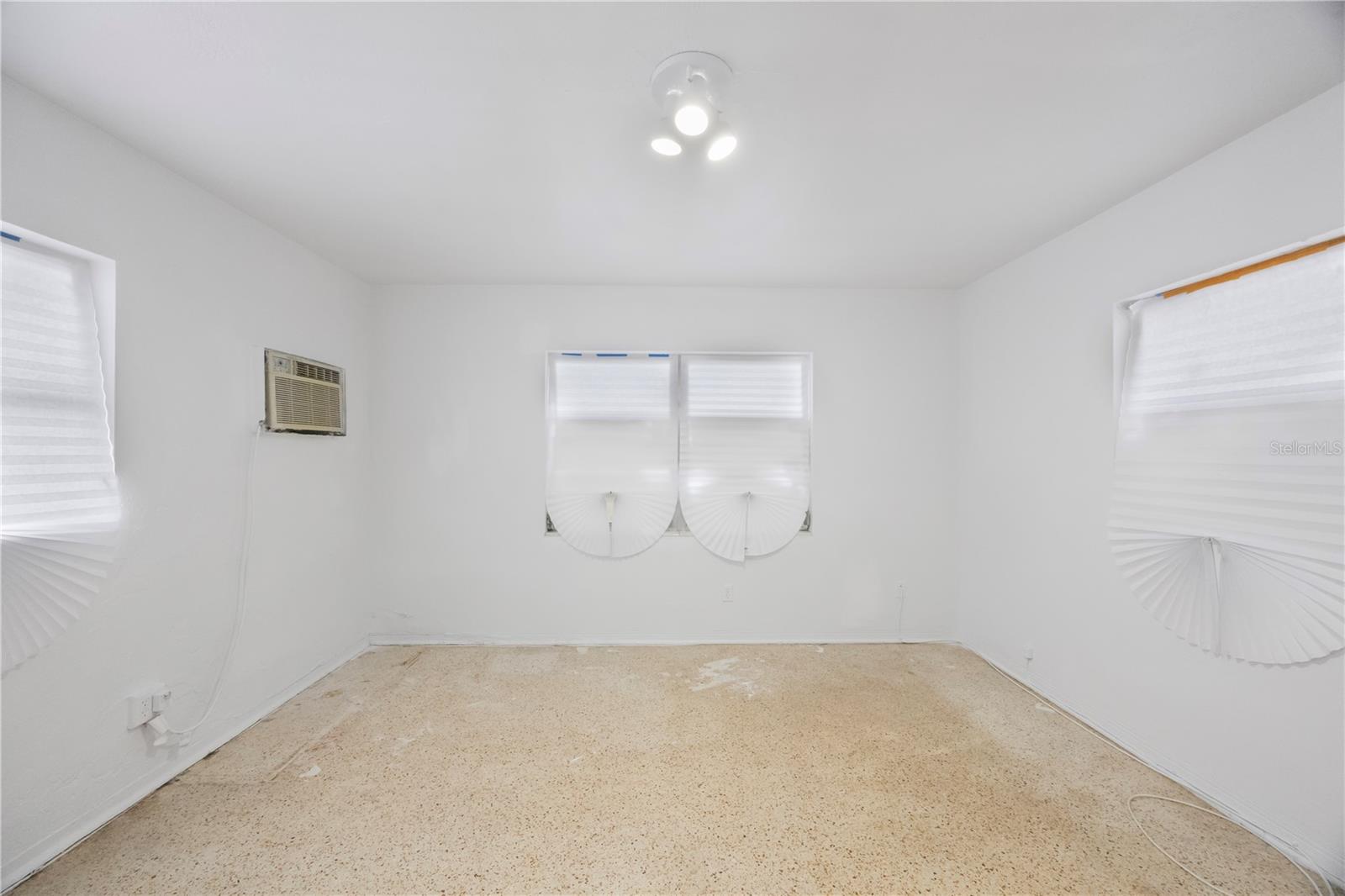 Image 21 of 39 For 3028 40th Avenue S