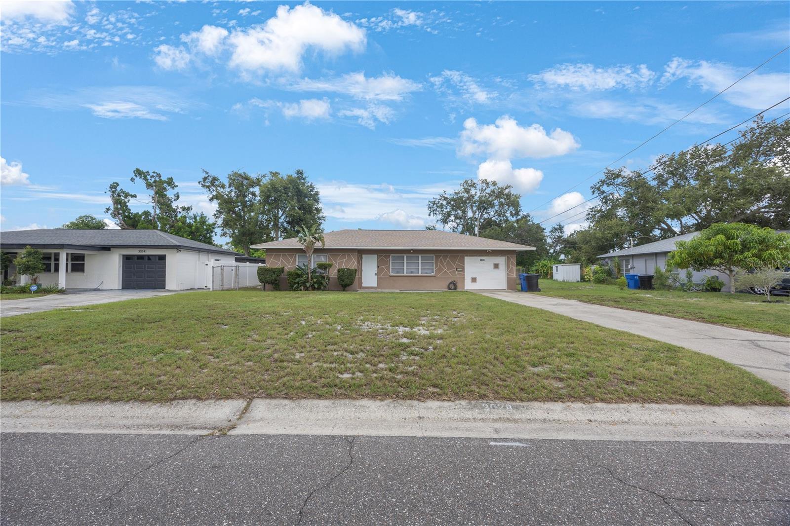 Image 3 of 39 For 3028 40th Avenue S