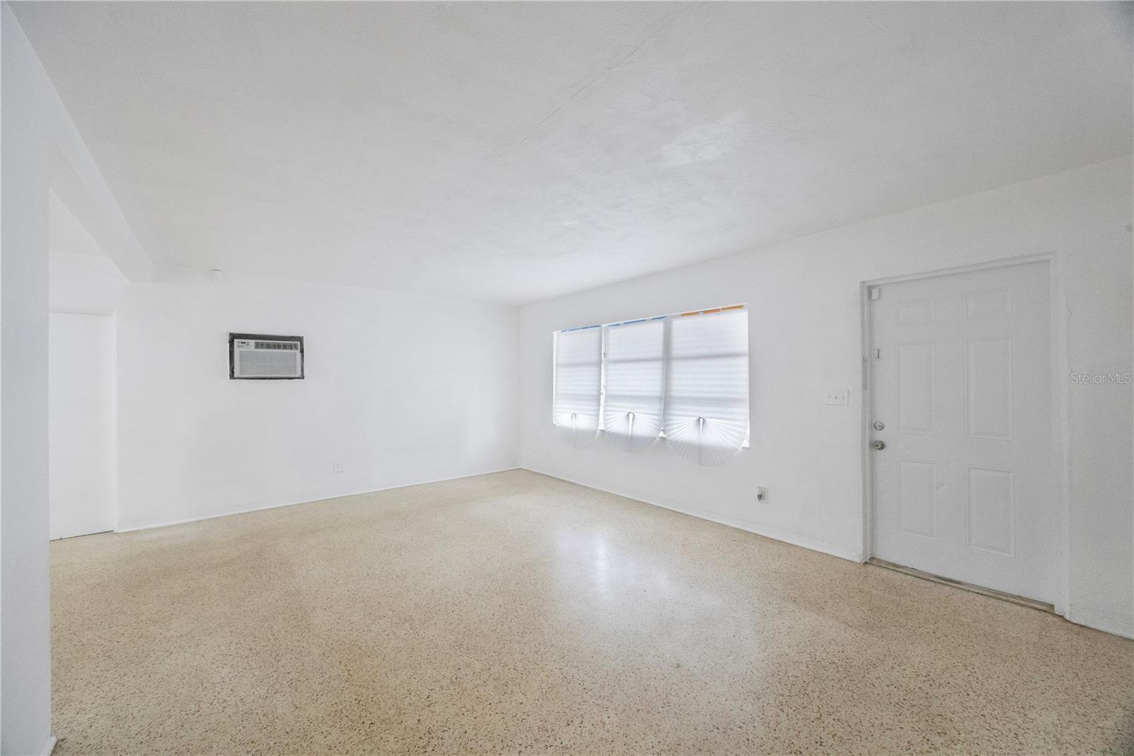 Image 4 of 39 For 3028 40th Avenue S
