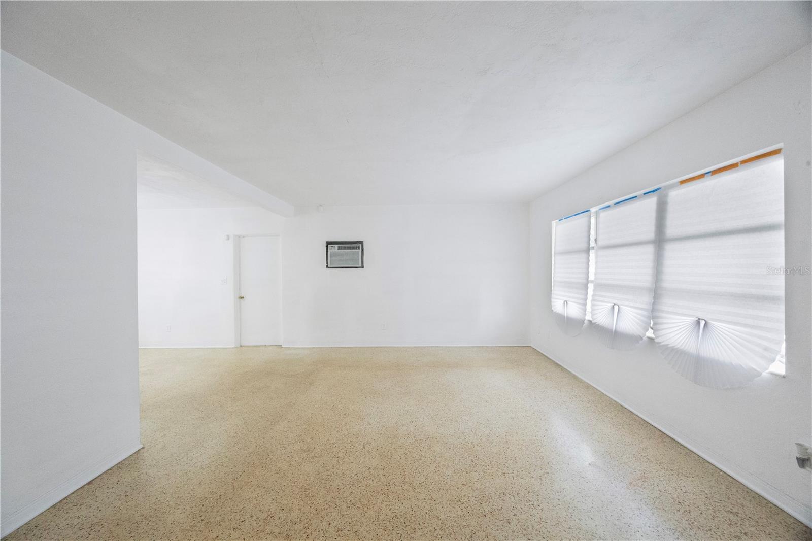Image 9 of 39 For 3028 40th Avenue S
