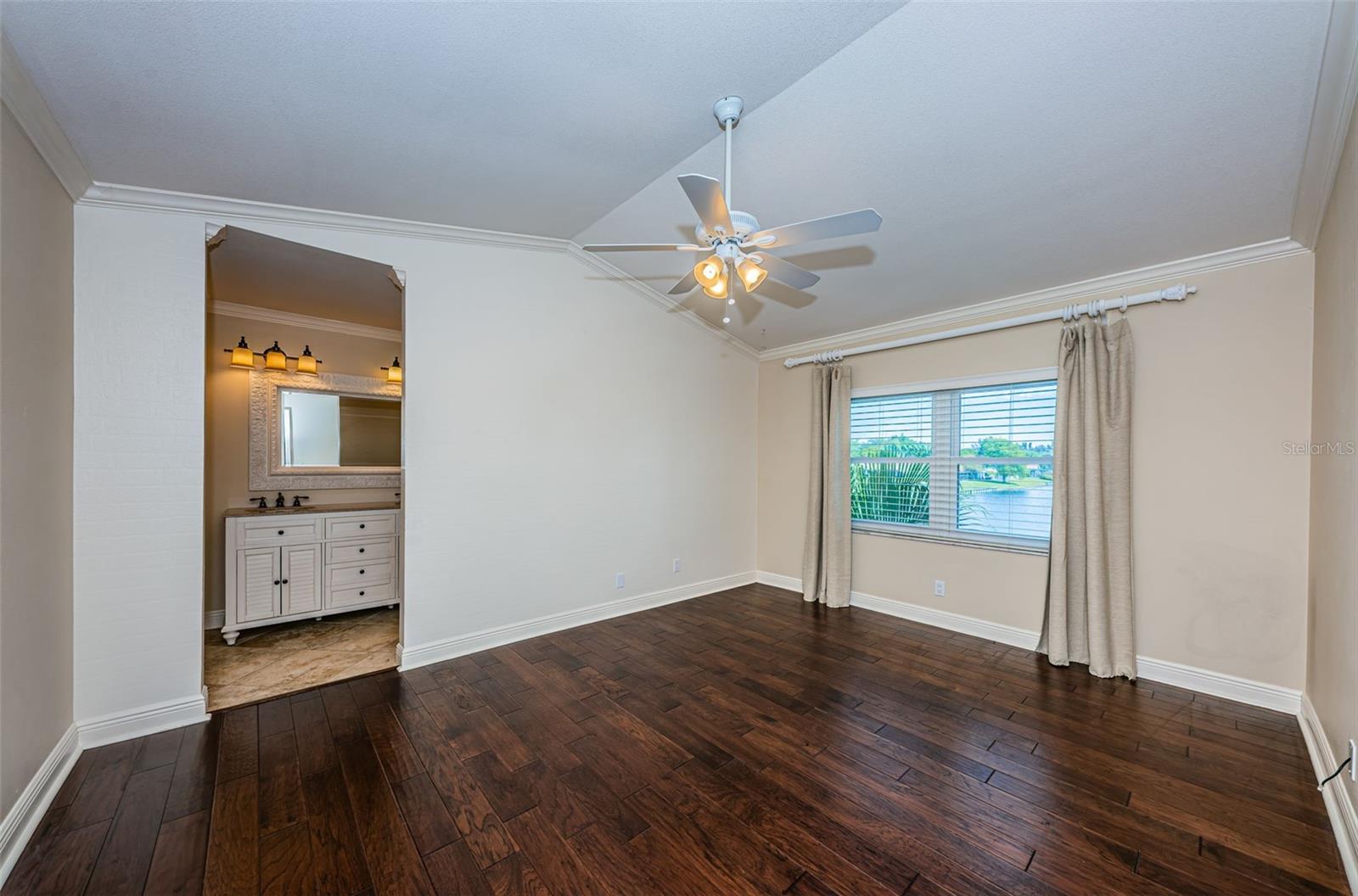 Image 12 of 61 For 4916 Milano Court Ne