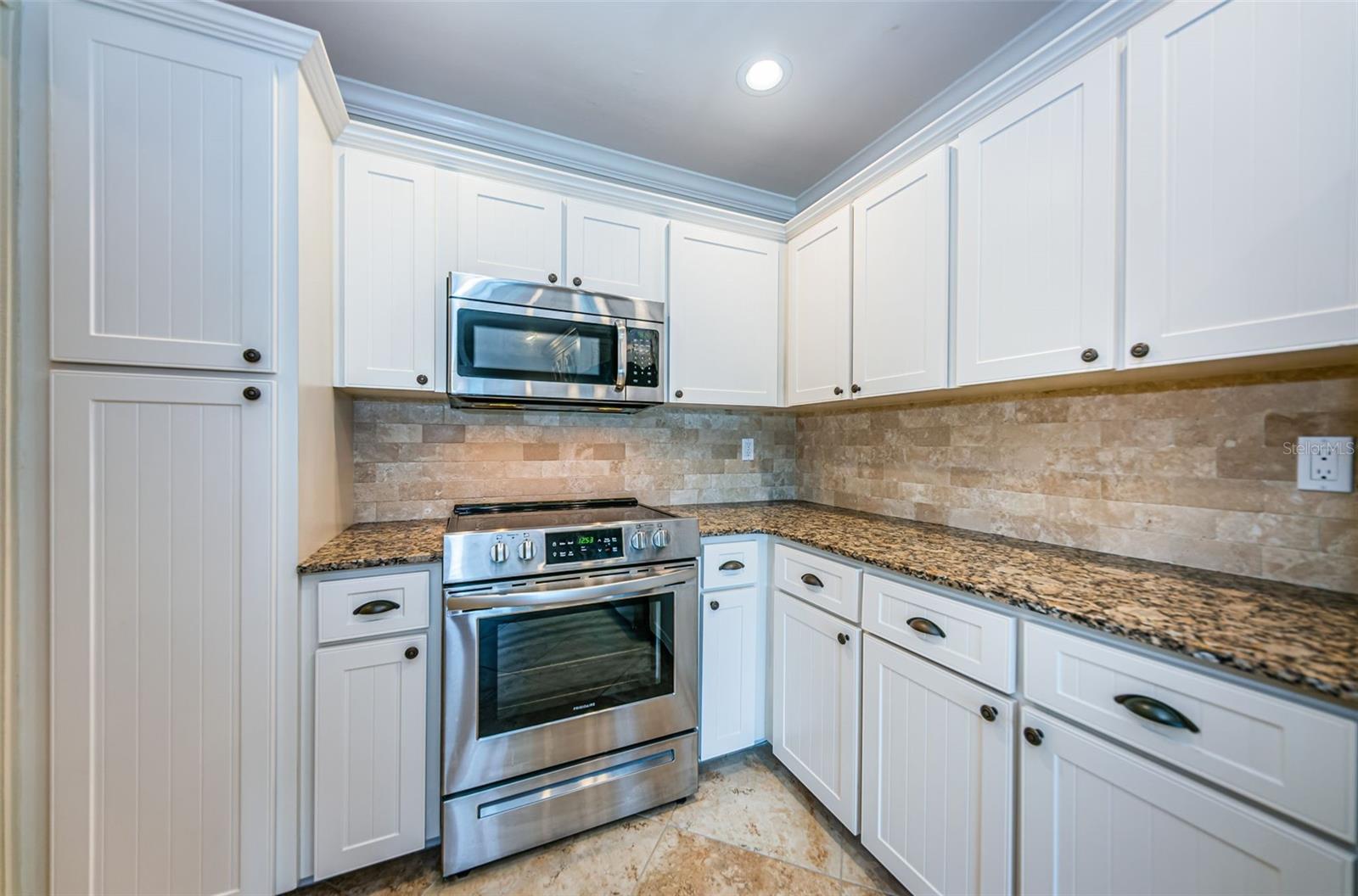 Image 33 of 61 For 4916 Milano Court Ne