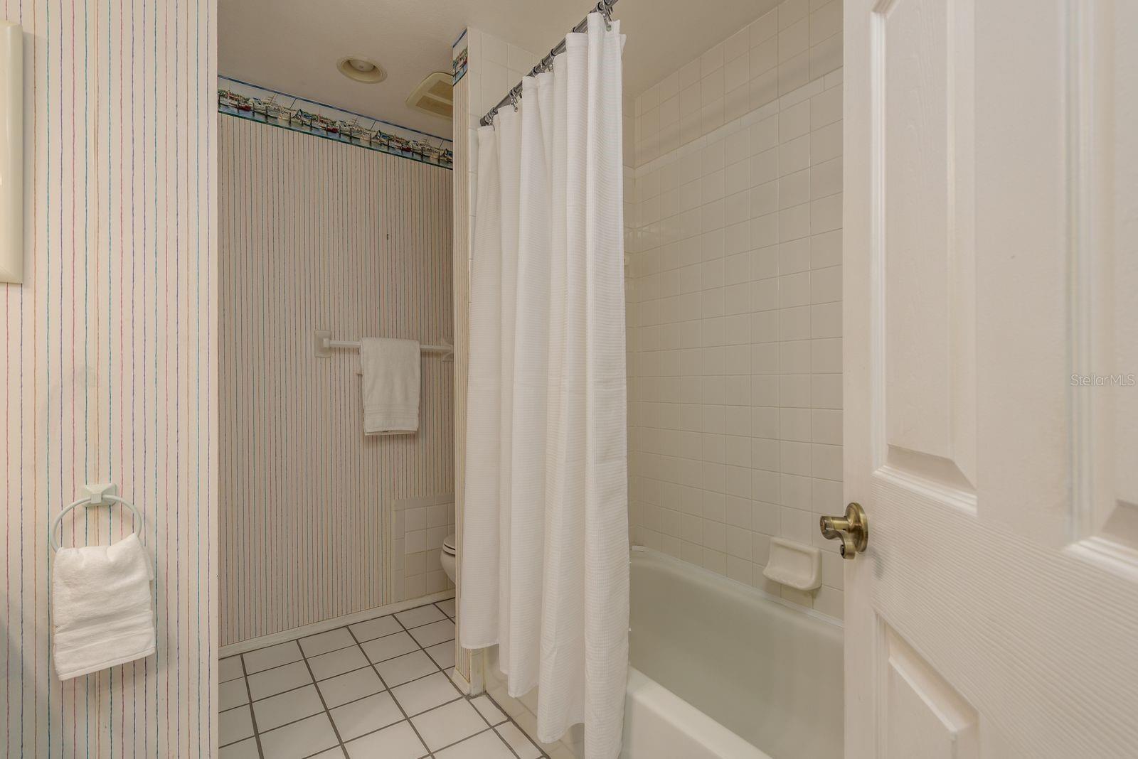 Image 21 of 29 For 2203 Andover Circle