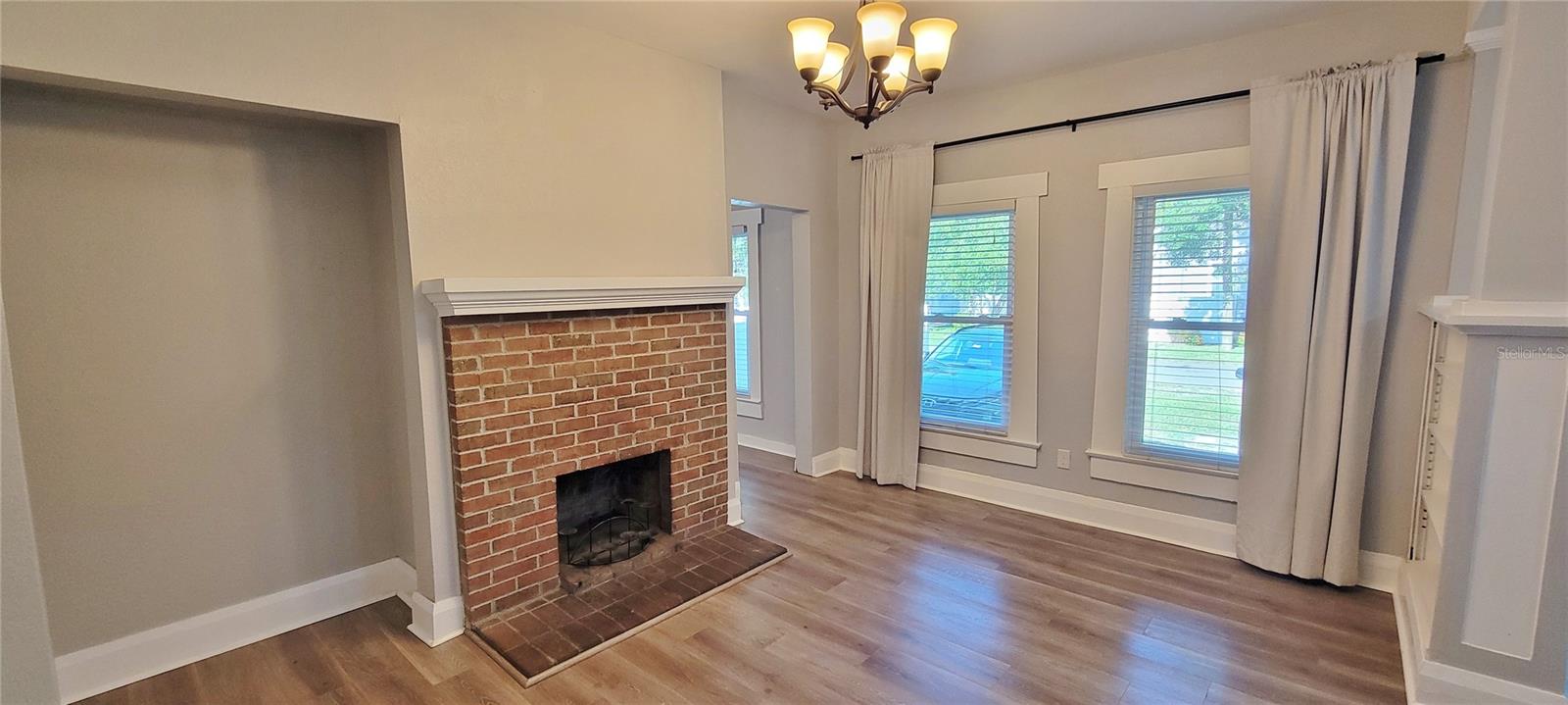 Image 17 of 46 For 1221 Chelsea Street