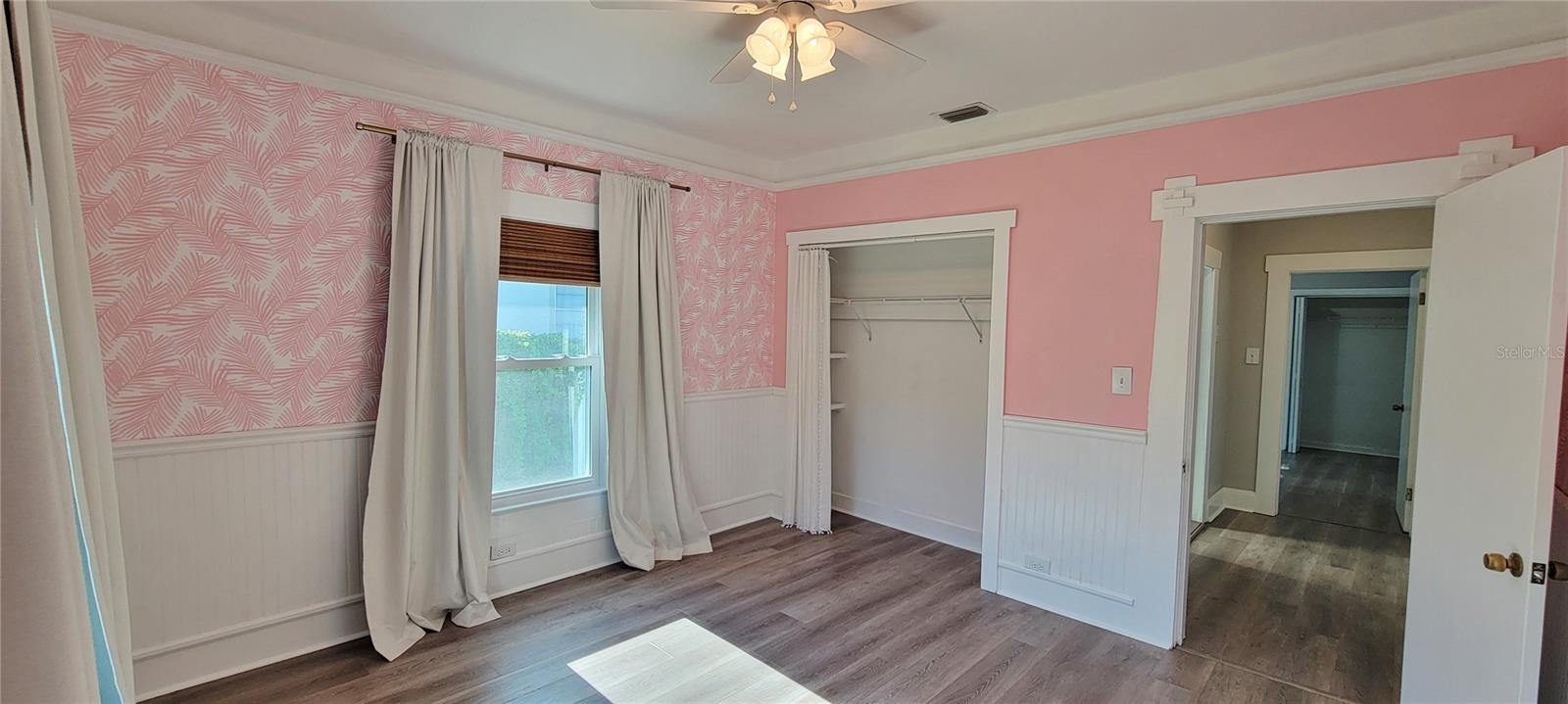 Image 31 of 46 For 1221 Chelsea Street