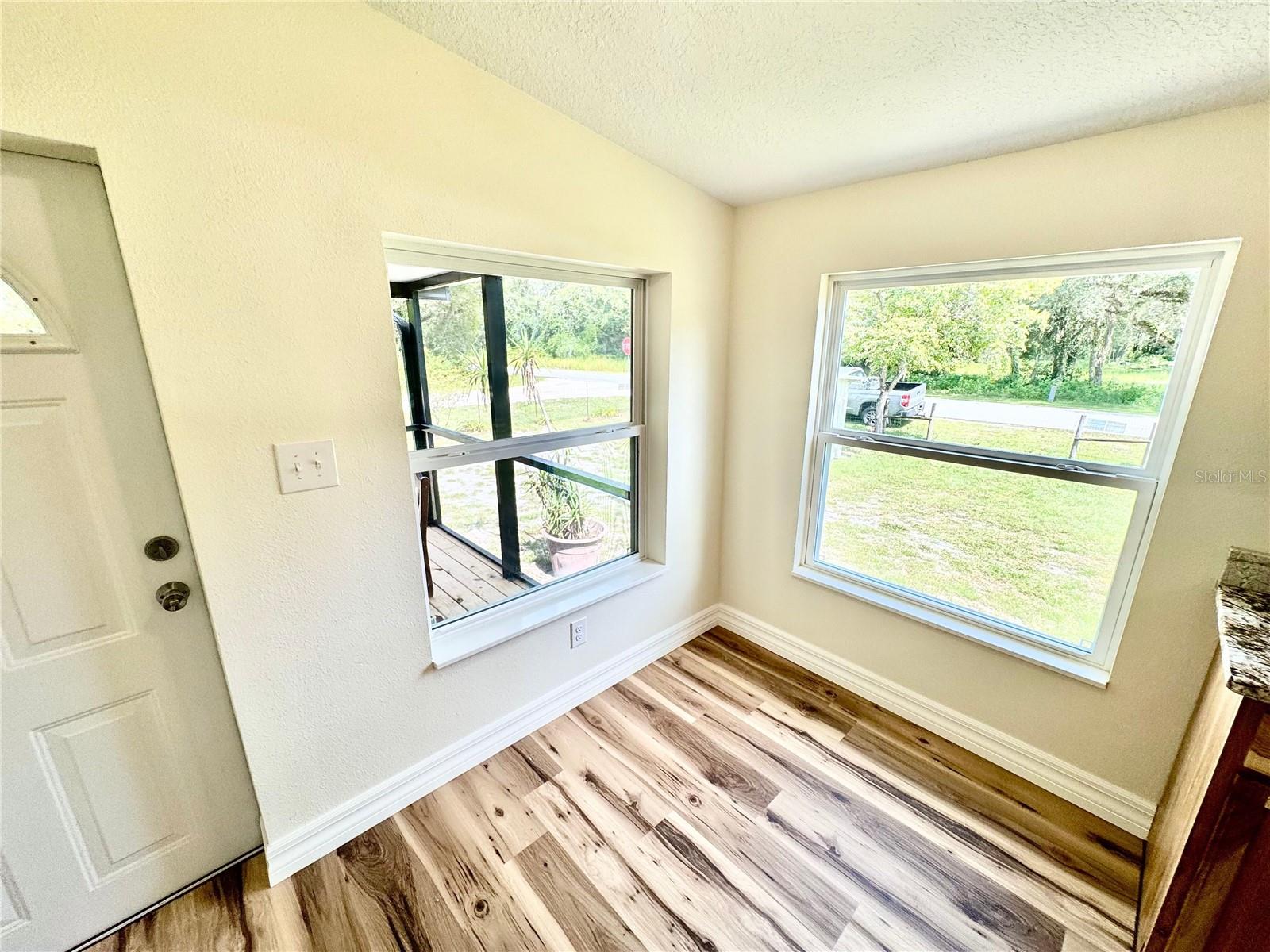 Image 11 of 40 For 9484 Rousseau Street