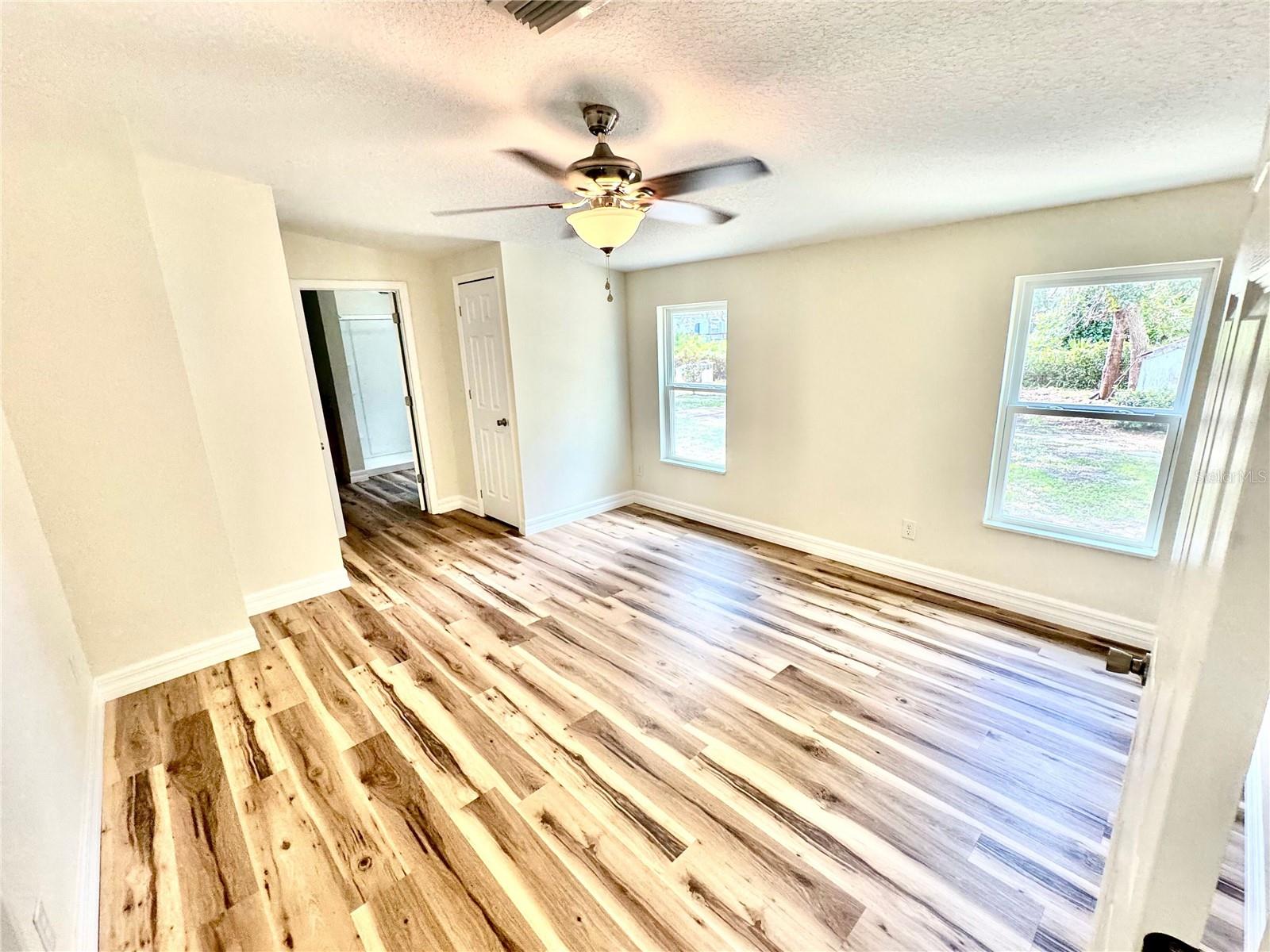 Image 17 of 40 For 9484 Rousseau Street