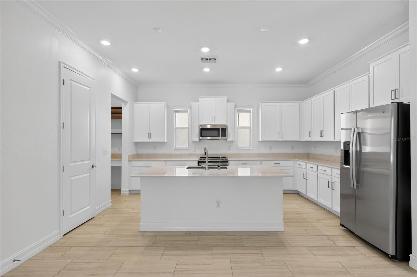 Image 17 of 67 For 7708 Trask Street