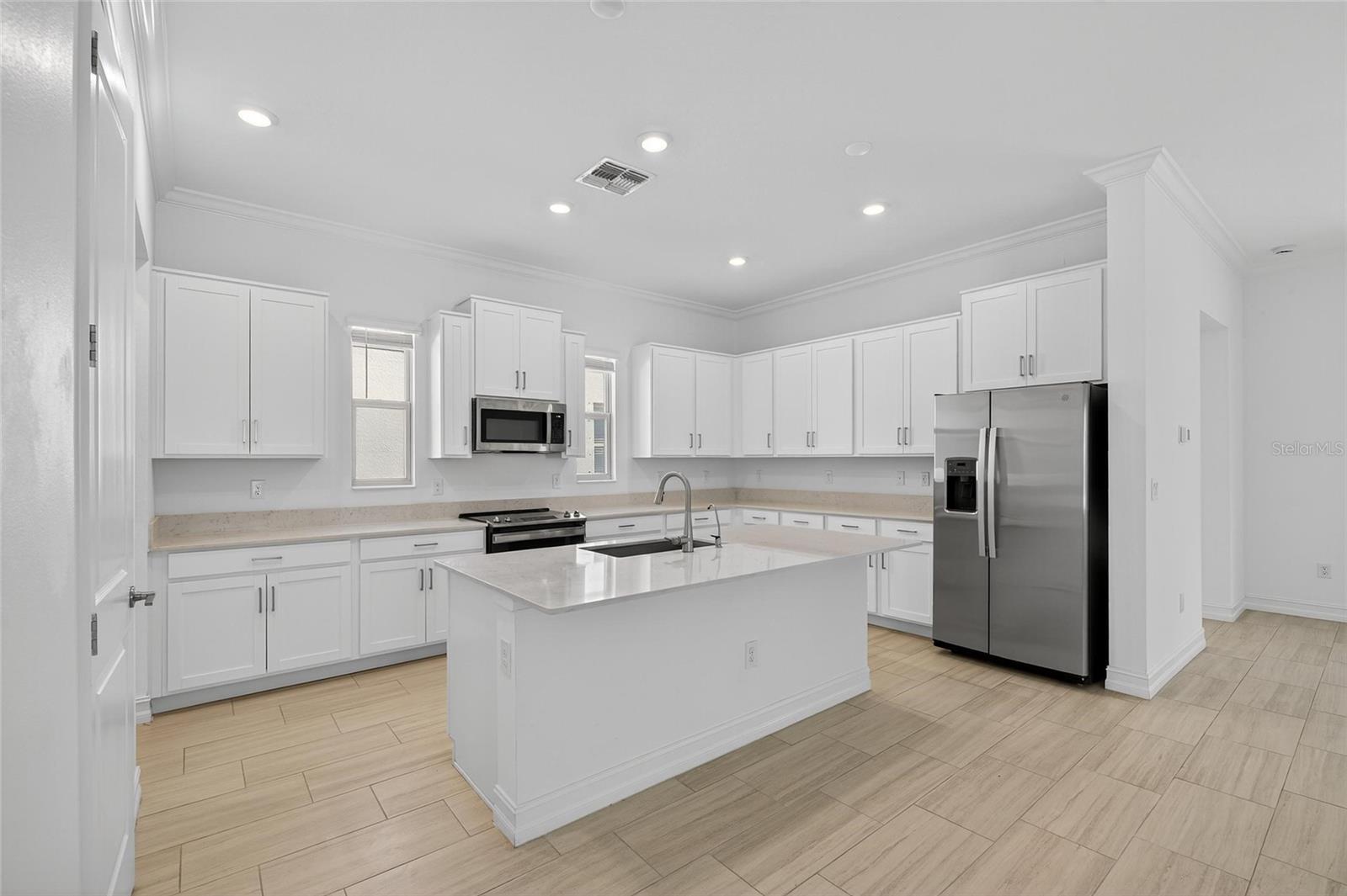 Image 18 of 67 For 7708 Trask Street