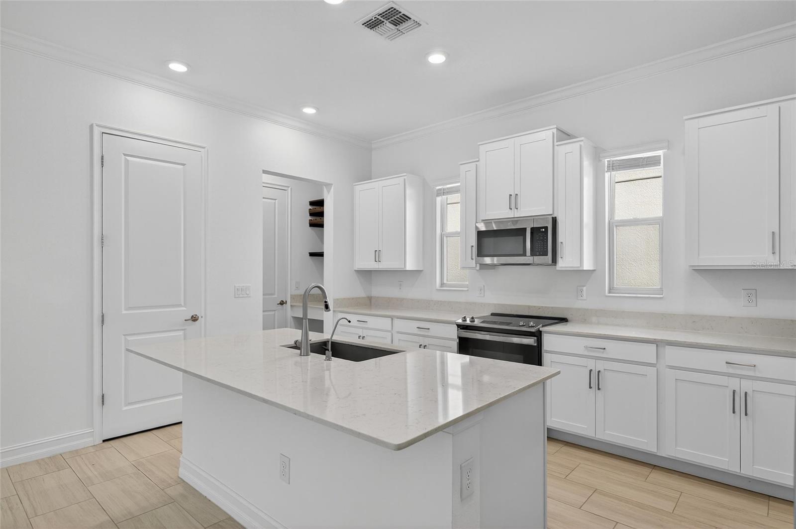 Image 19 of 67 For 7708 Trask Street