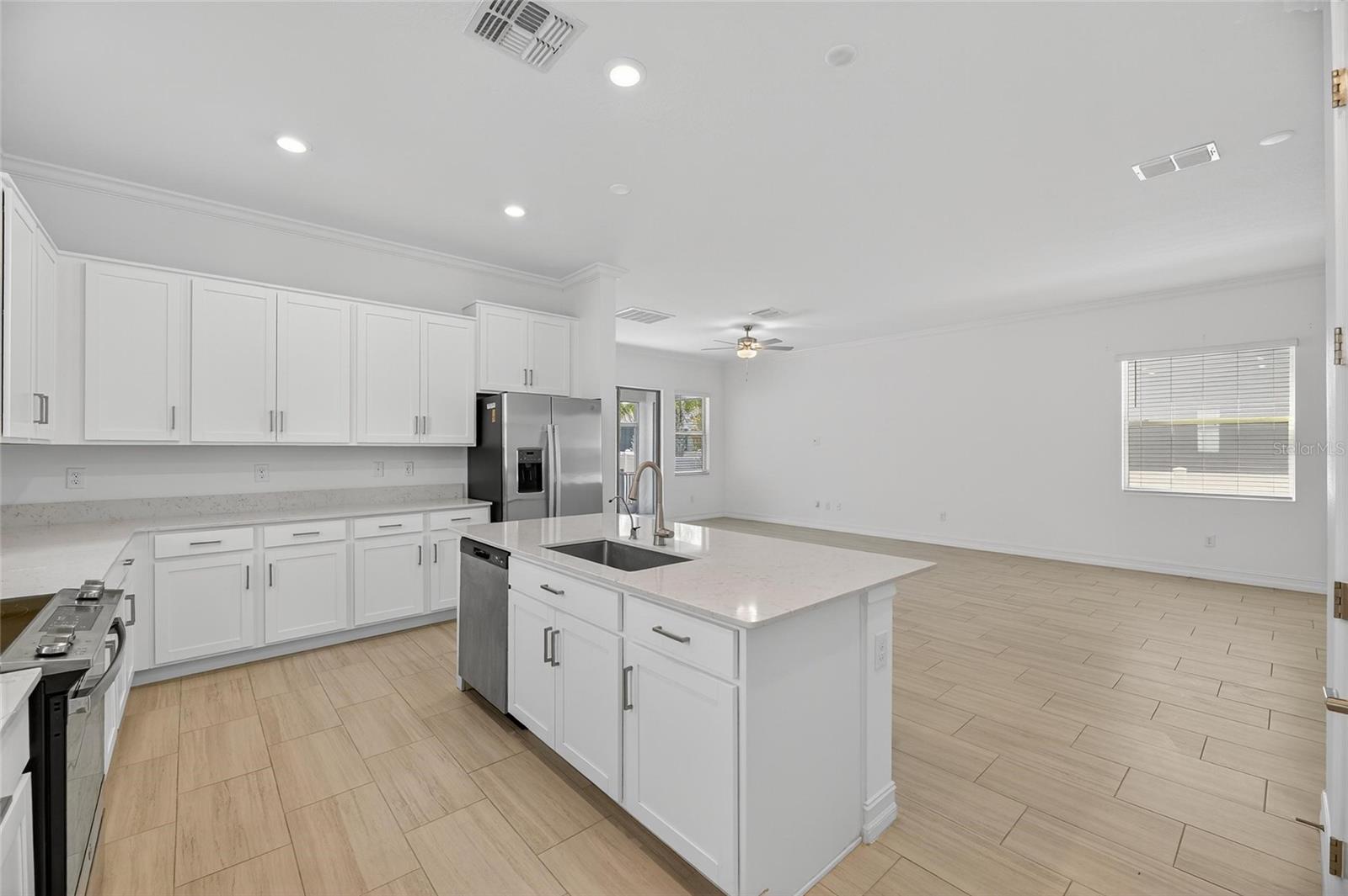 Image 22 of 67 For 7708 Trask Street