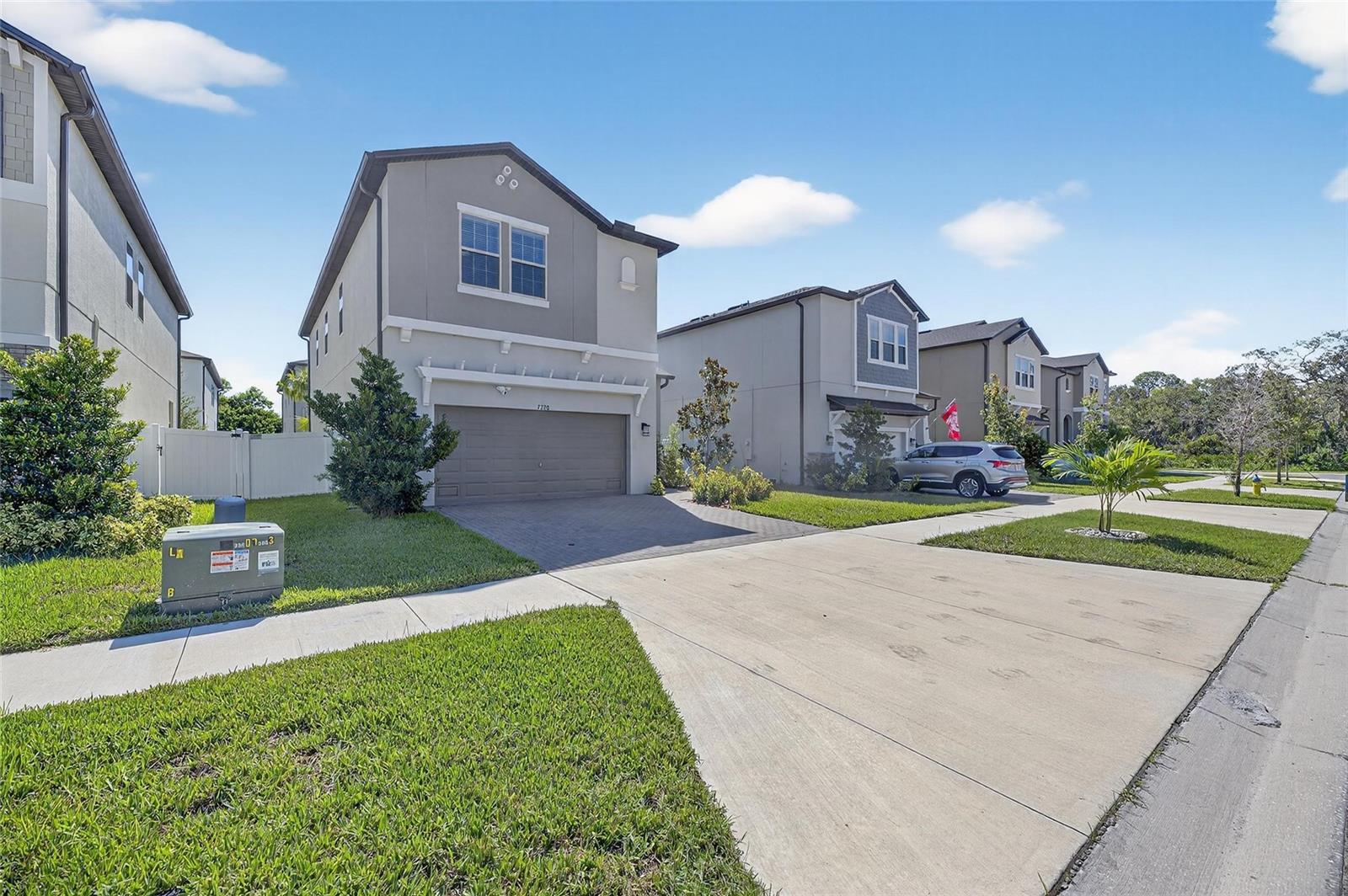Image 3 of 67 For 7708 Trask Street