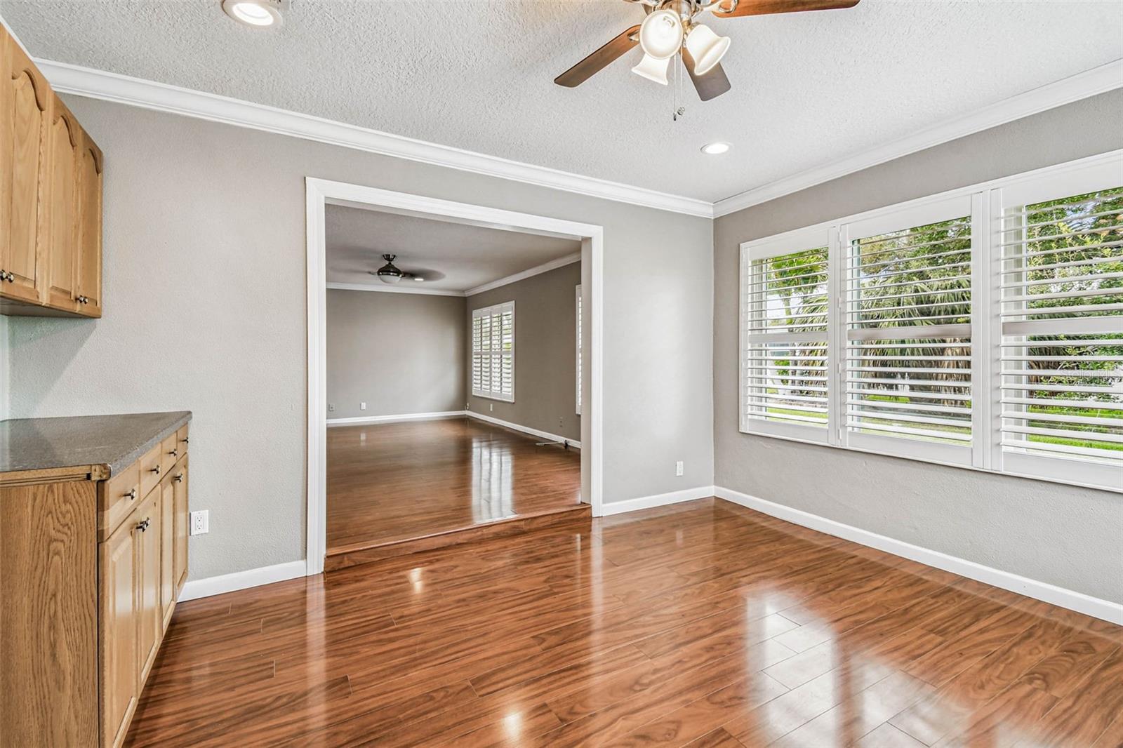 Listing photo id 23 for 3915 90th Terrace N 14