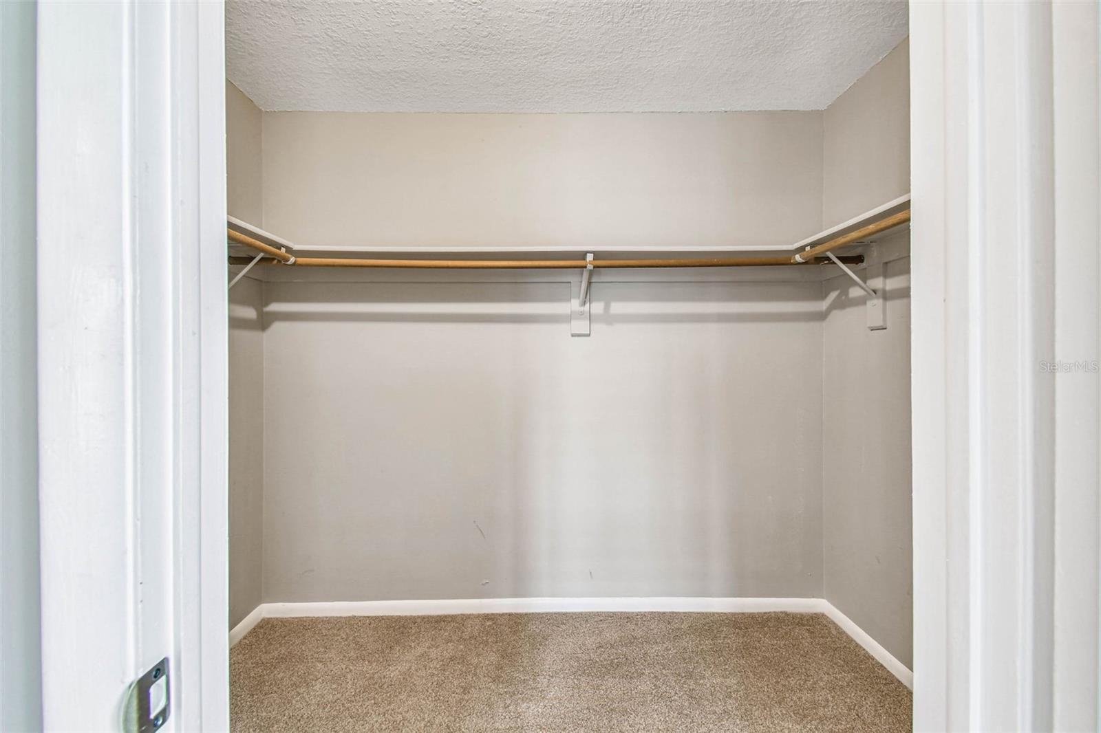 Listing photo id 38 for 3915 90th Terrace N 14