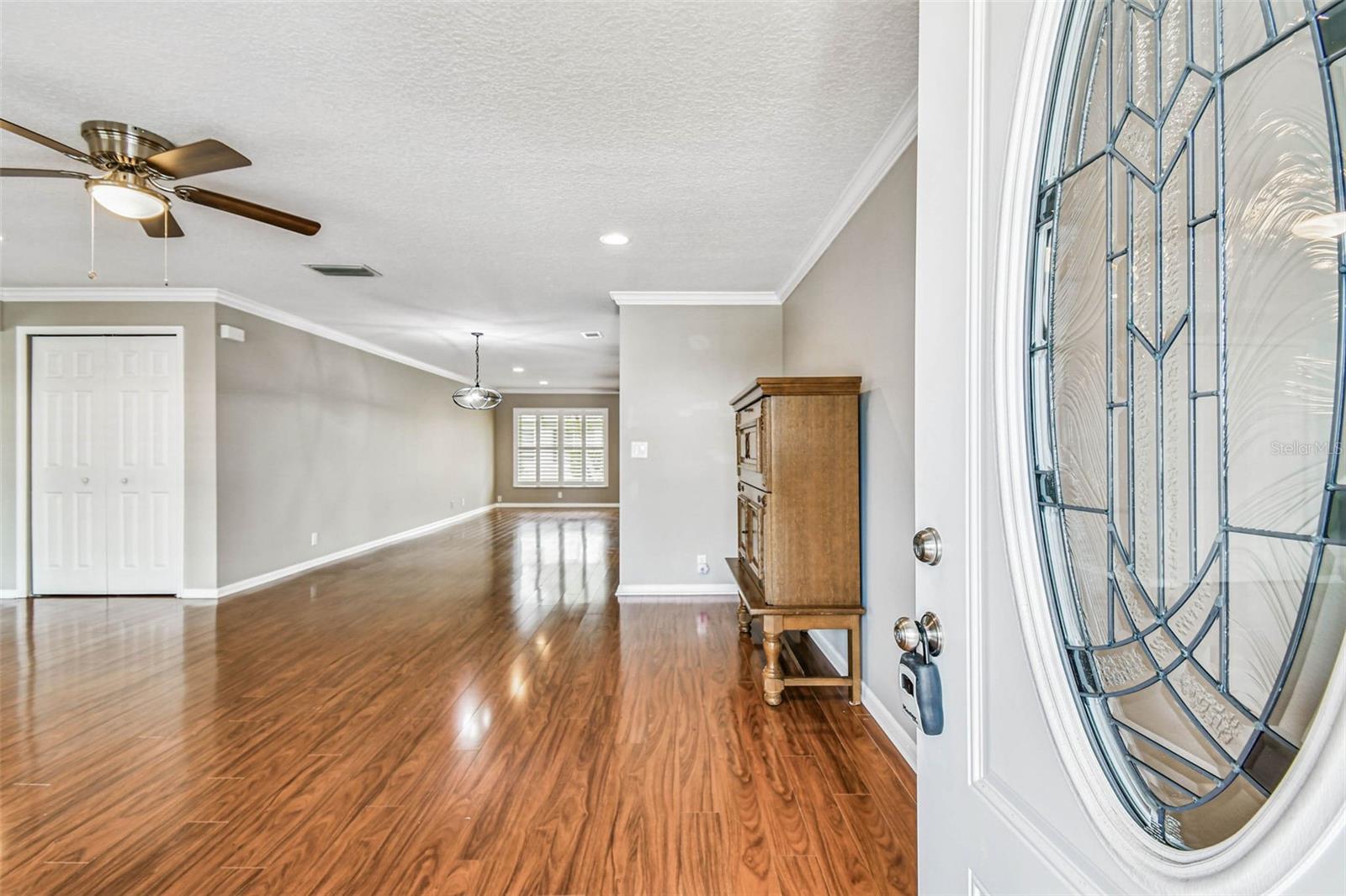 Listing photo id 3 for 3915 90th Terrace N 14