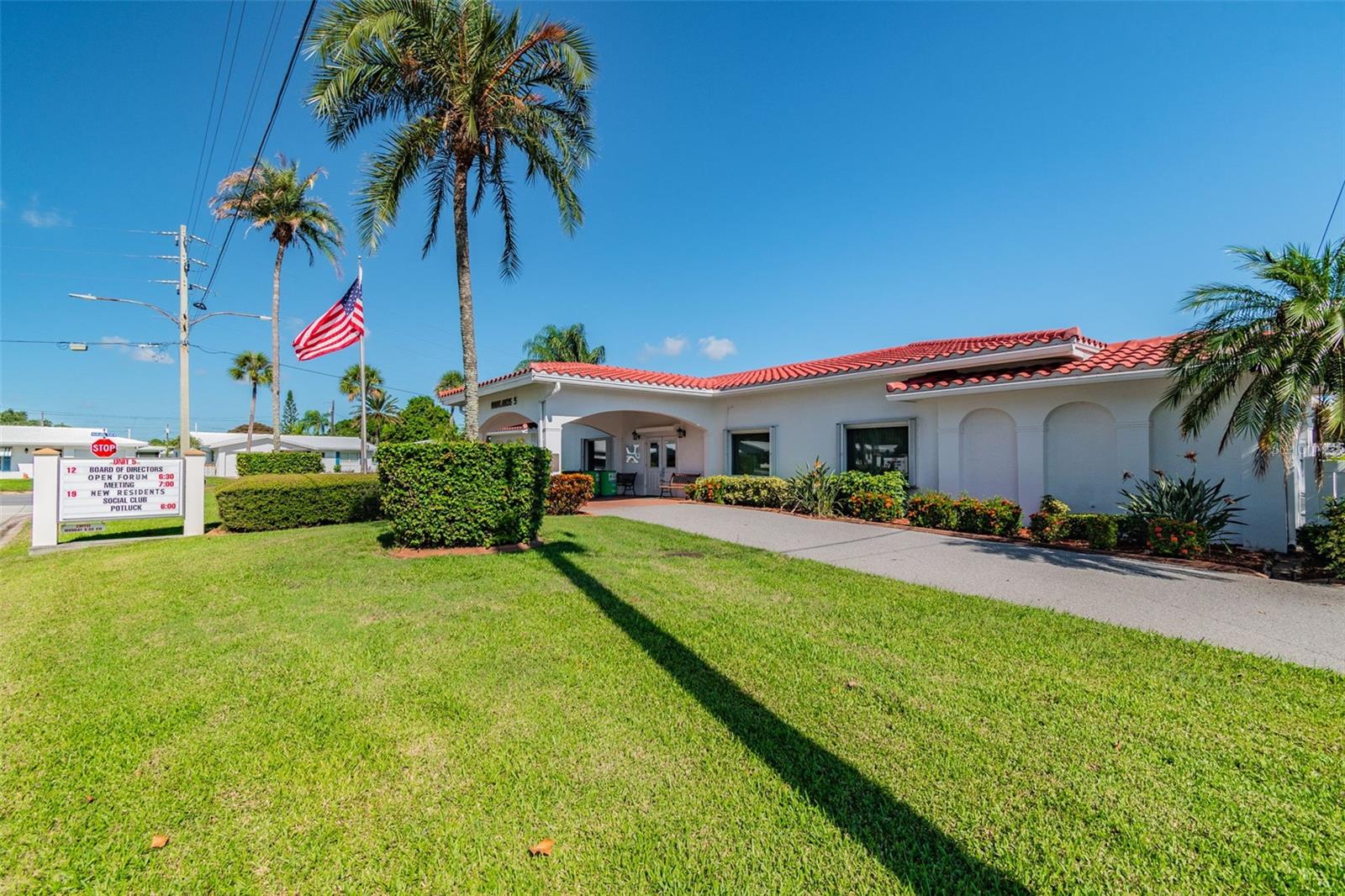 Listing photo id 52 for 3915 90th Terrace N 14
