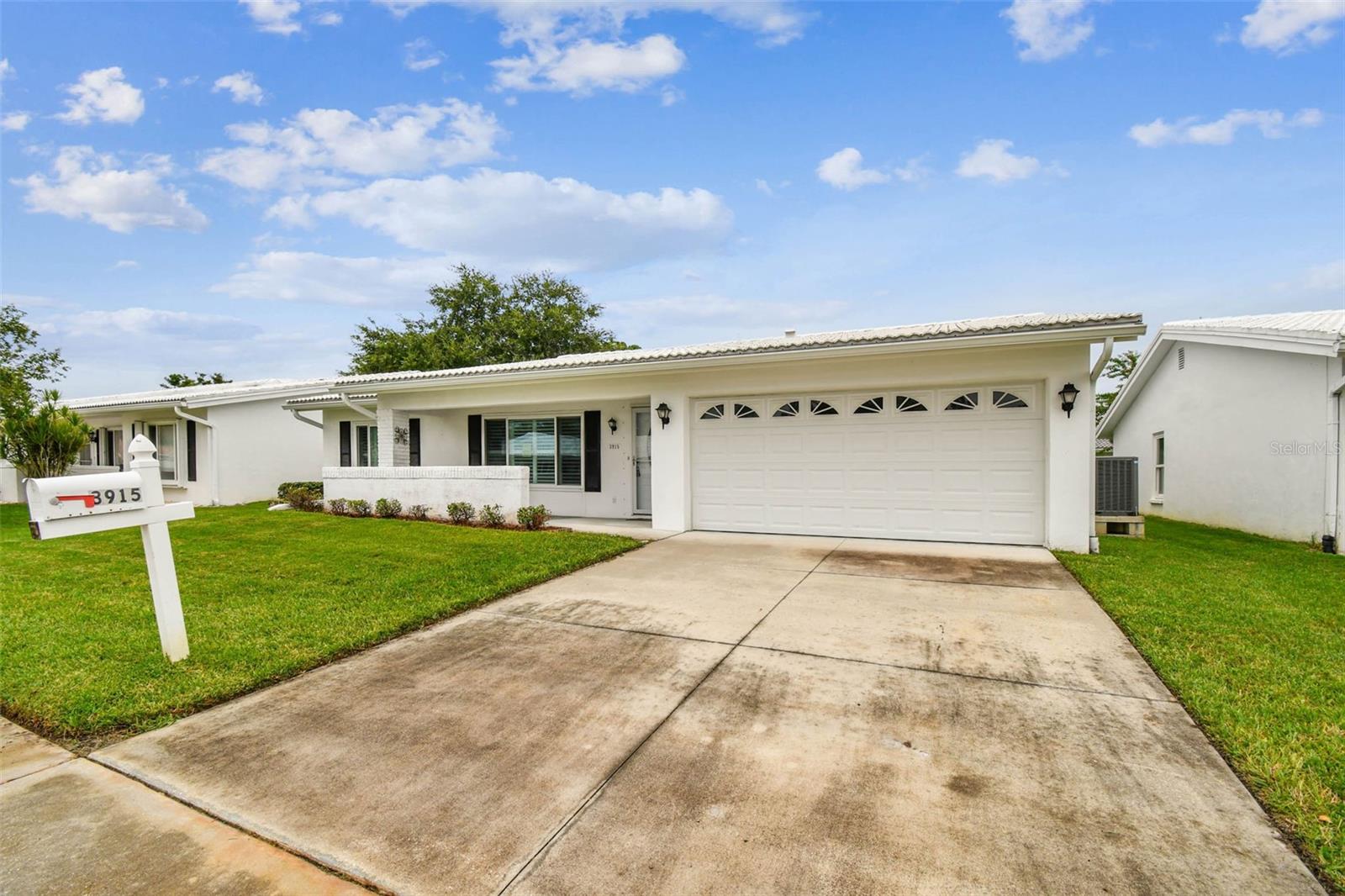 Listing photo id 61 for 3915 90th Terrace N 14