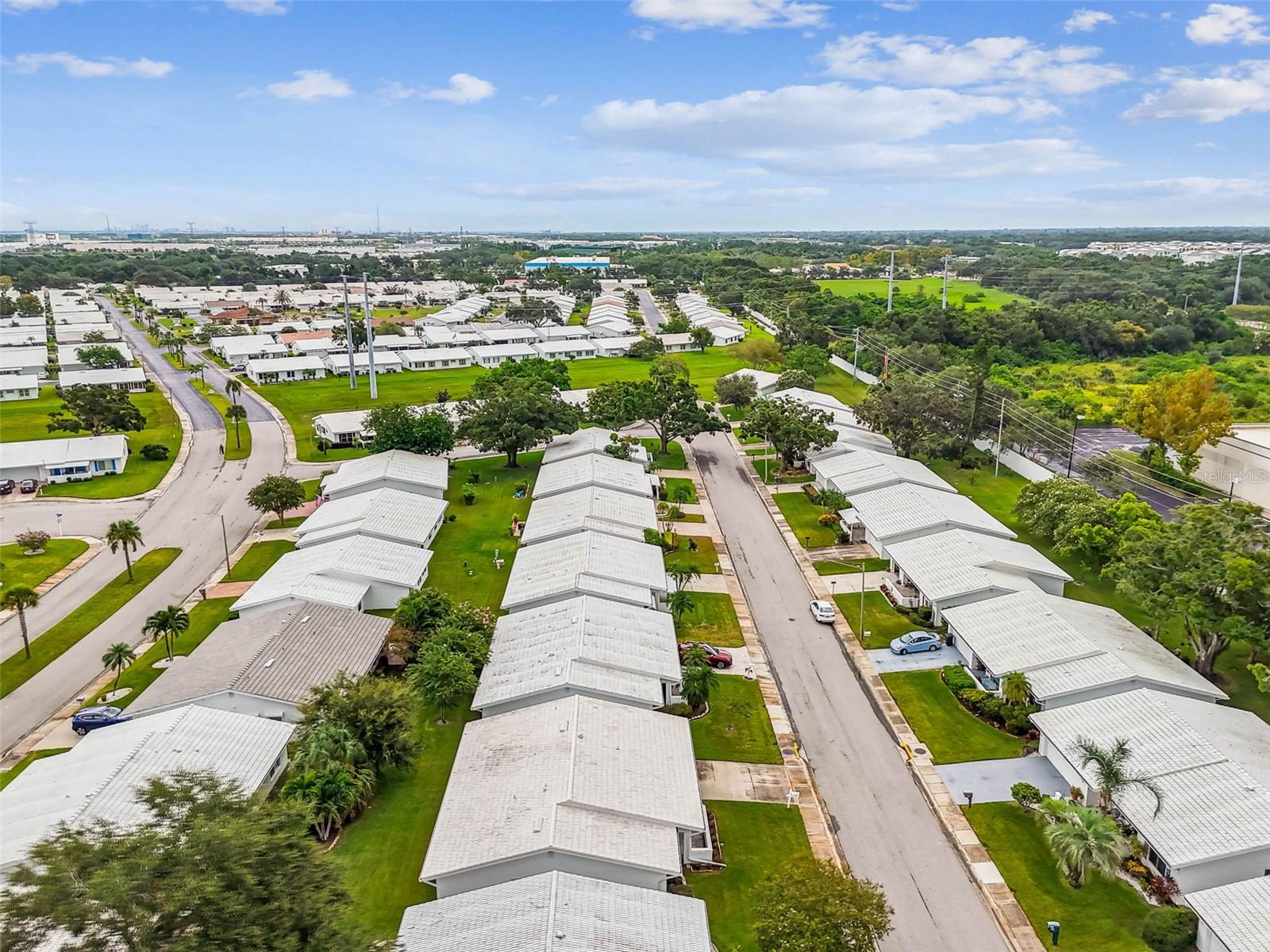 Listing photo id 63 for 3915 90th Terrace N 14