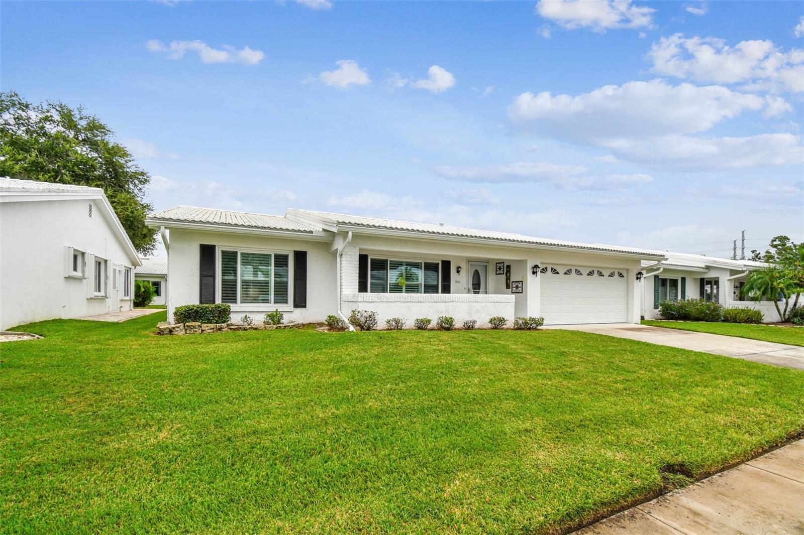 Listing photo id 76 for 3915 90th Terrace N 14