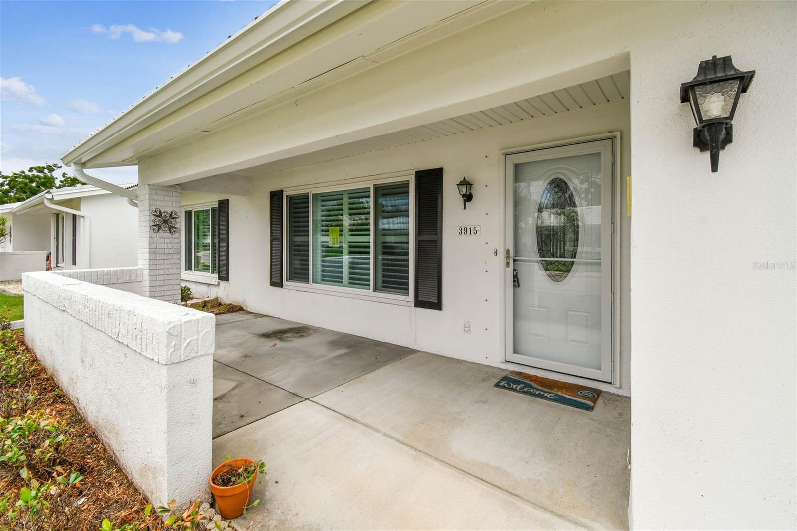 Listing photo id 77 for 3915 90th Terrace N 14