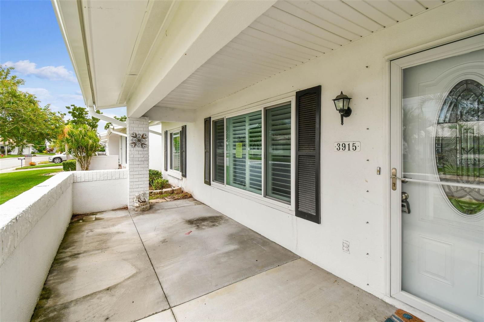Listing photo id 78 for 3915 90th Terrace N 14