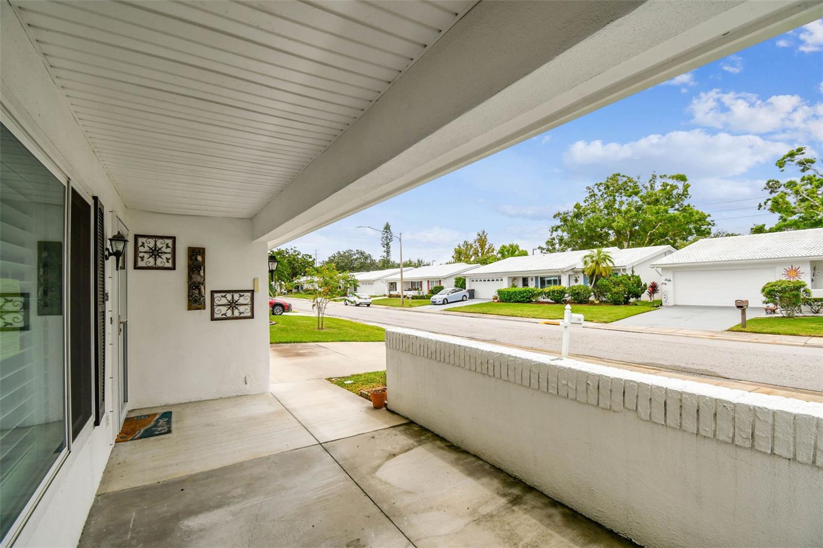 Listing photo id 80 for 3915 90th Terrace N 14
