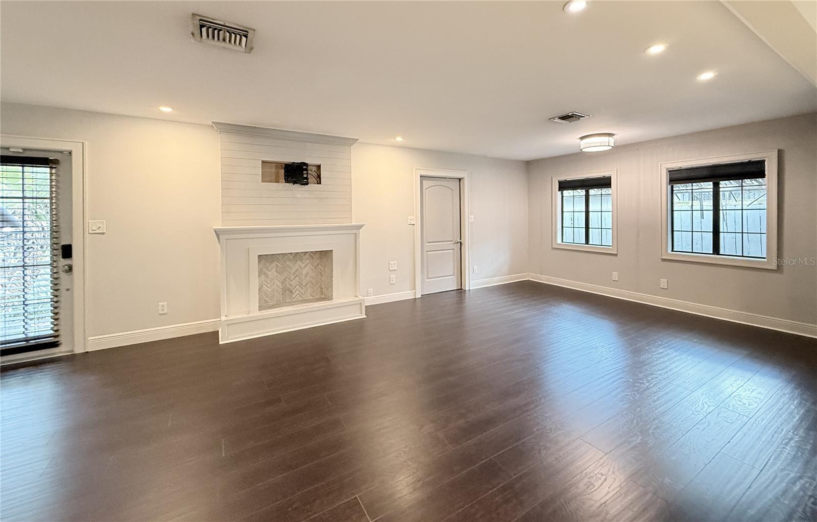Image 10 of 26 For 7830 46th Way N