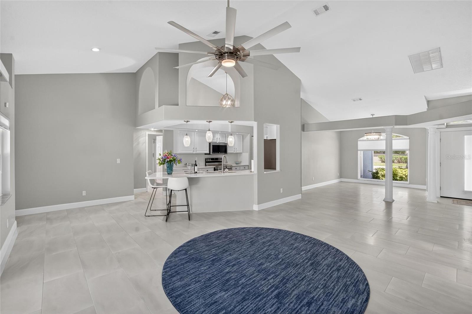 Image 16 of 88 For 912 Landmark Circle S