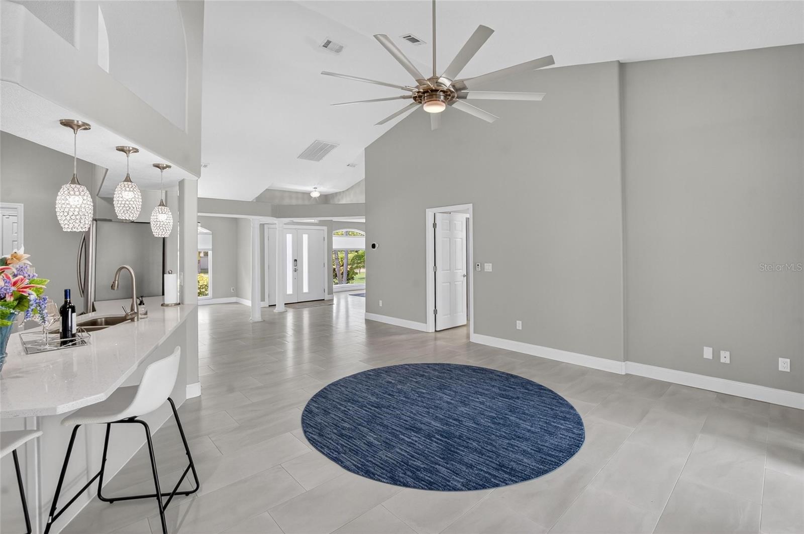 Image 17 of 88 For 912 Landmark Circle S